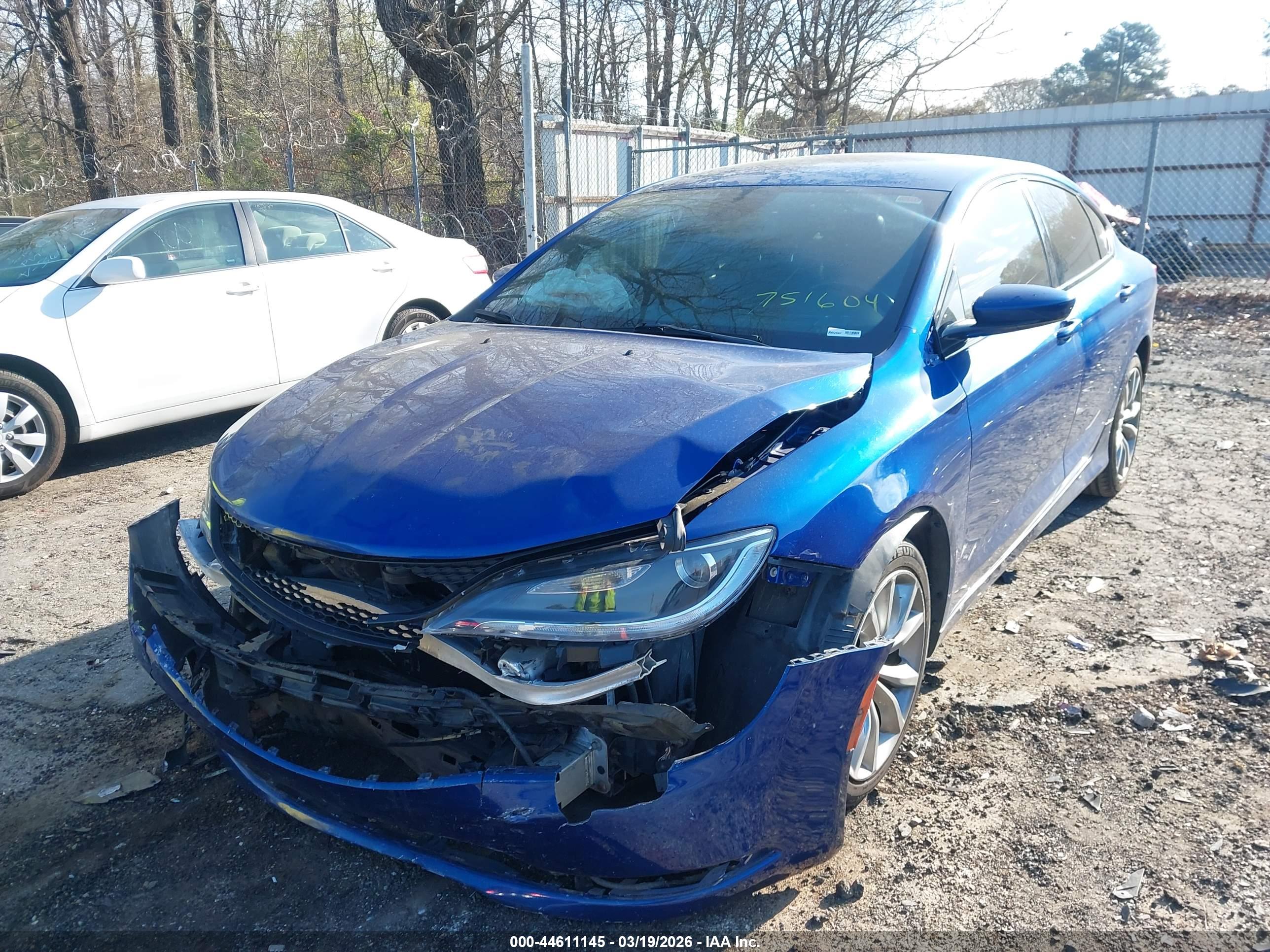 CHRYSLER 200 image 6