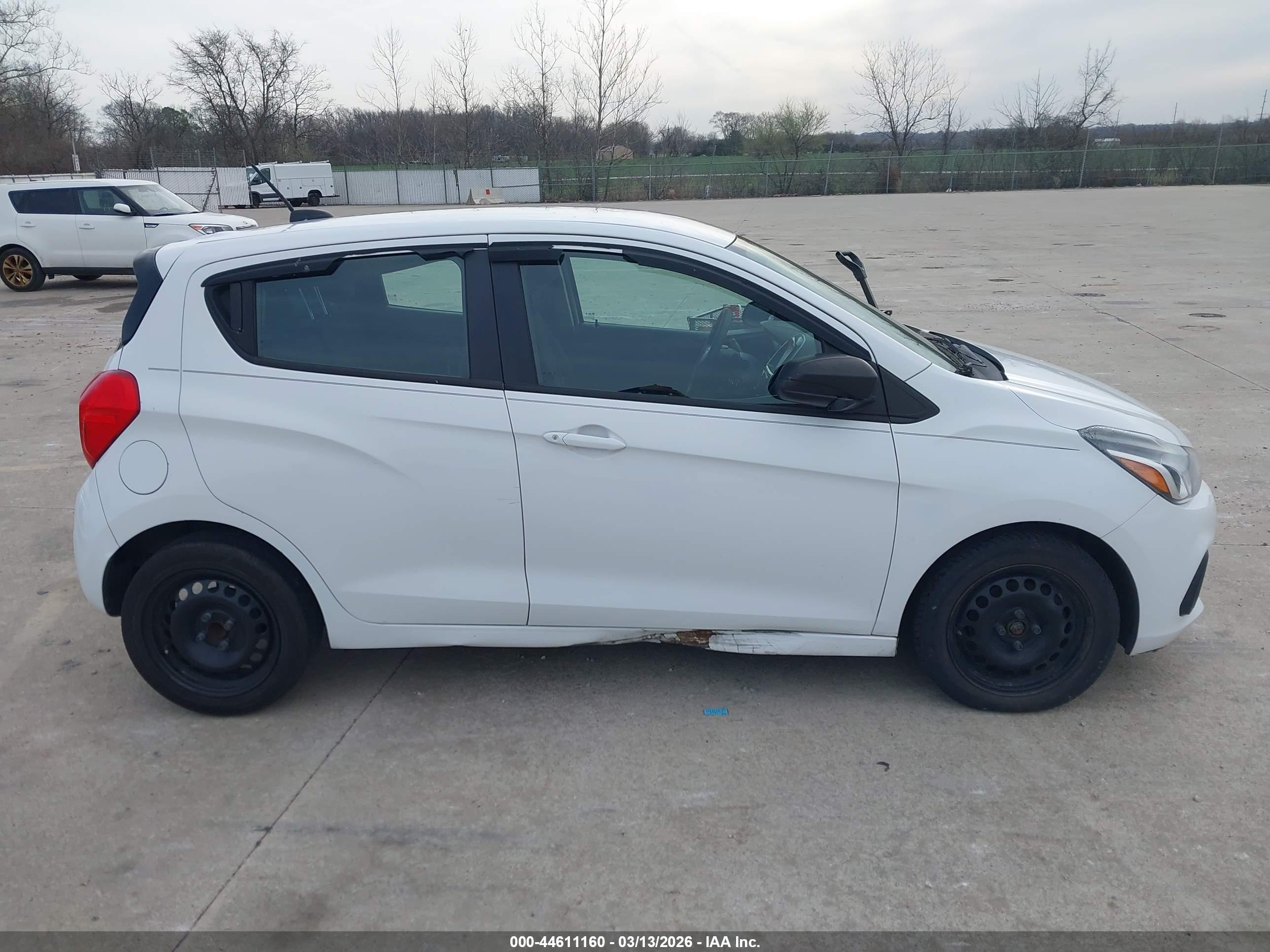 CHEVROLET SPARK image 6