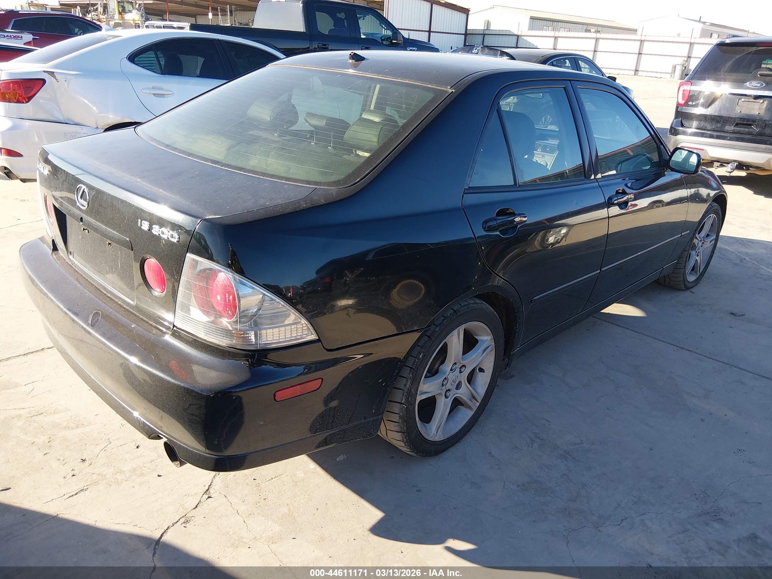 LEXUS IS image 4