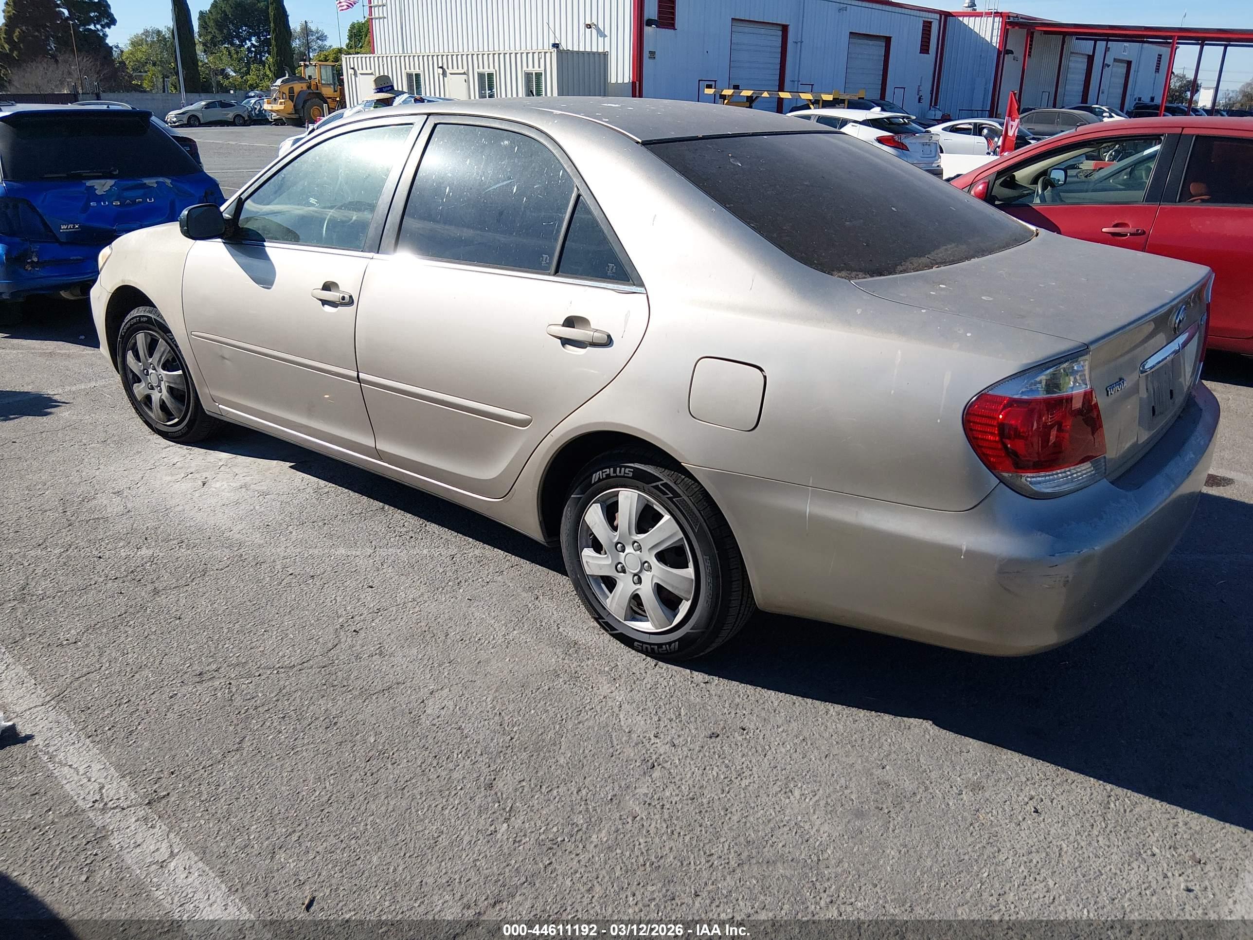 TOYOTA CAMRY image 3