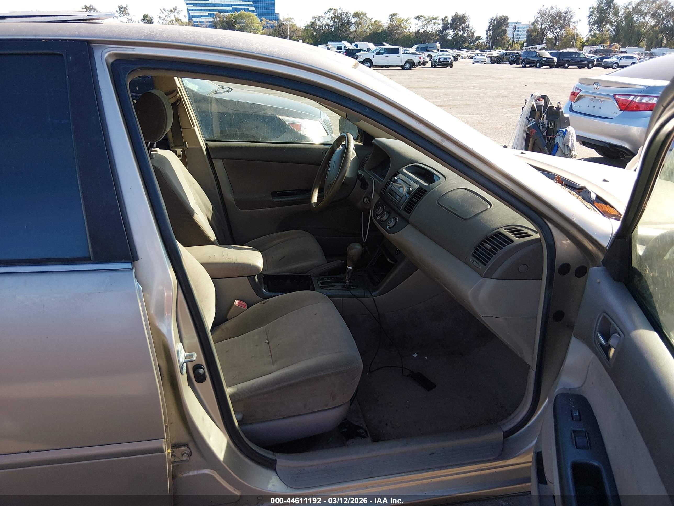 TOYOTA CAMRY image 5