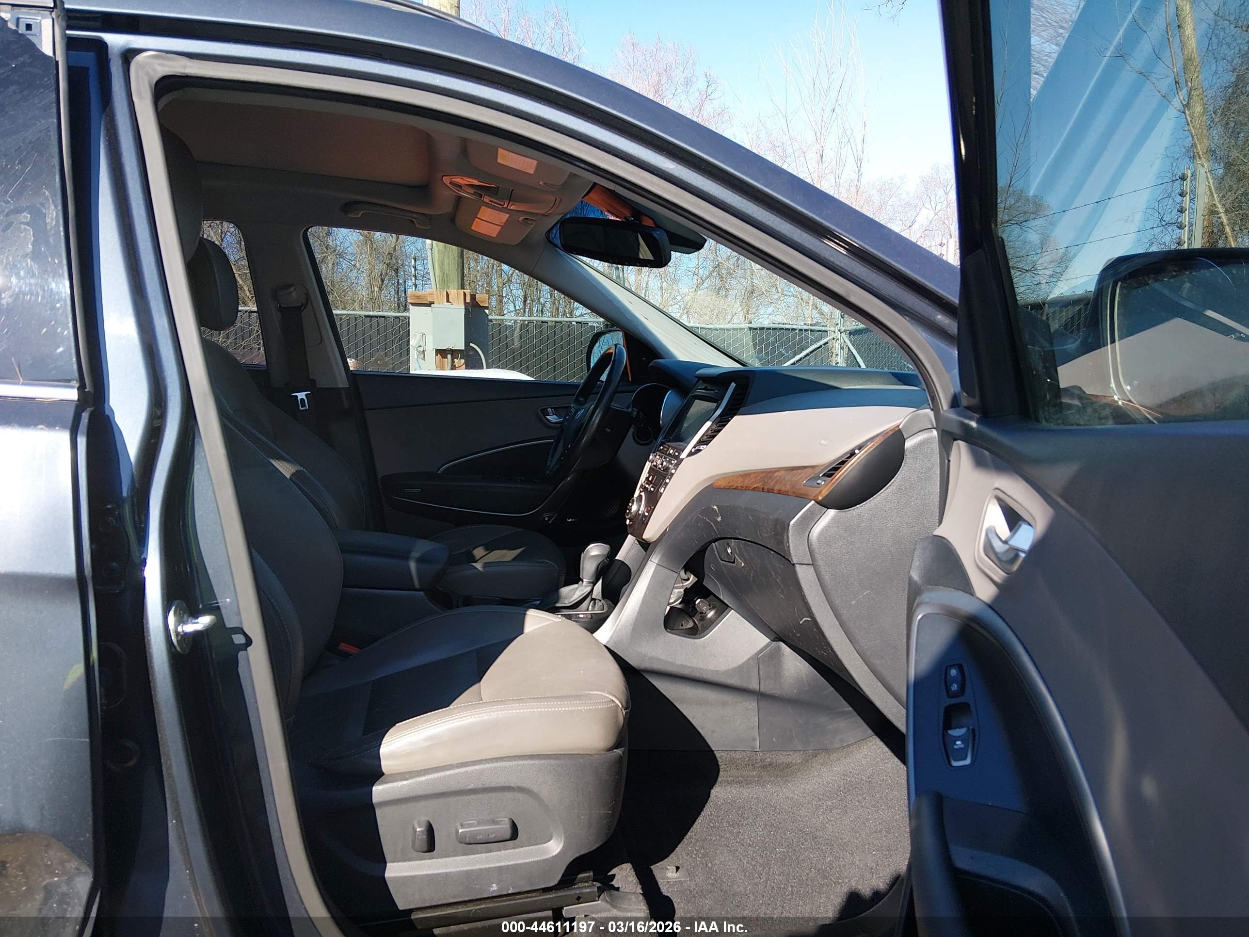 HYUNDAI SANTA image 5