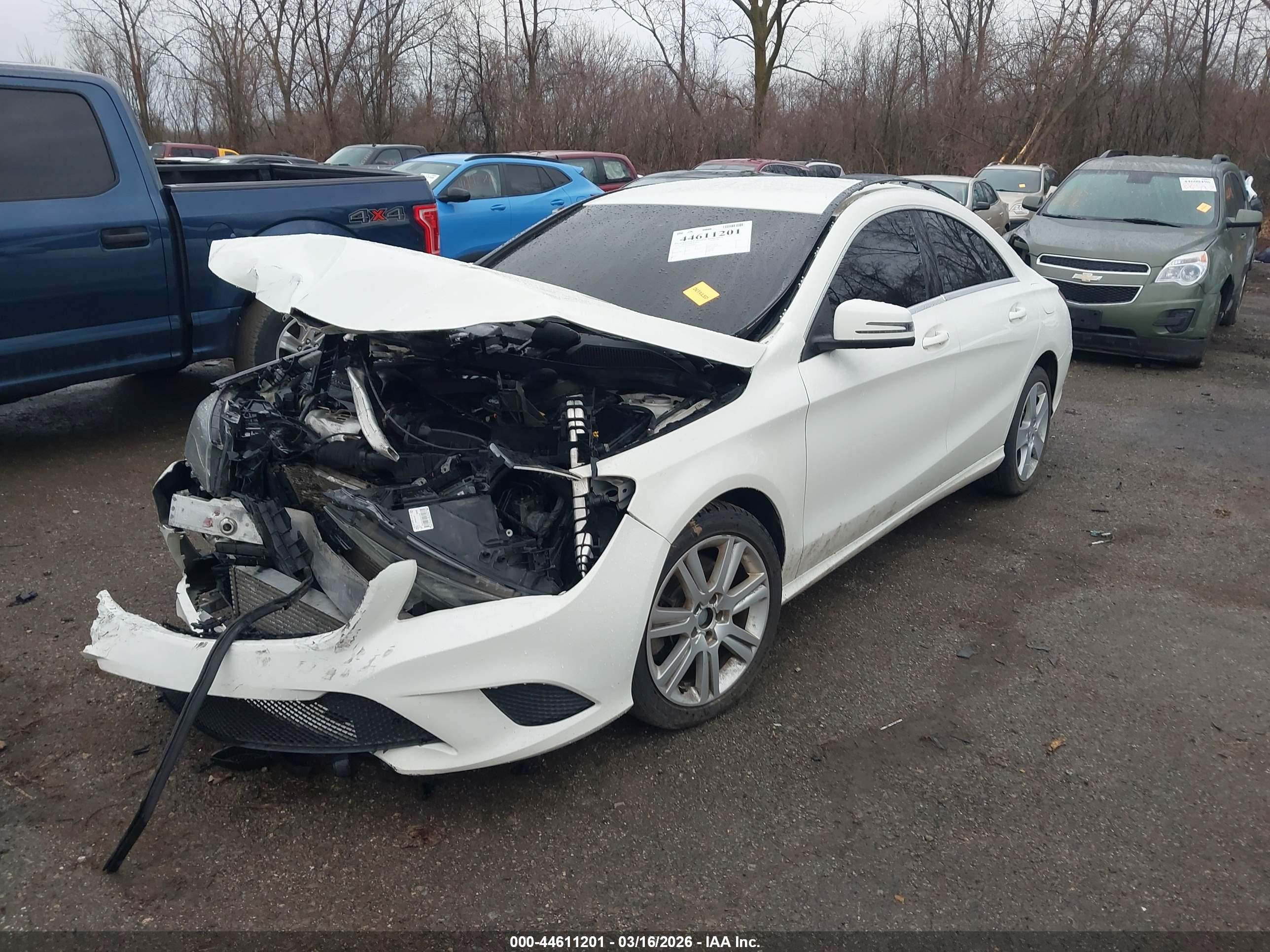 MERCEDES-BENZ CLA image 2