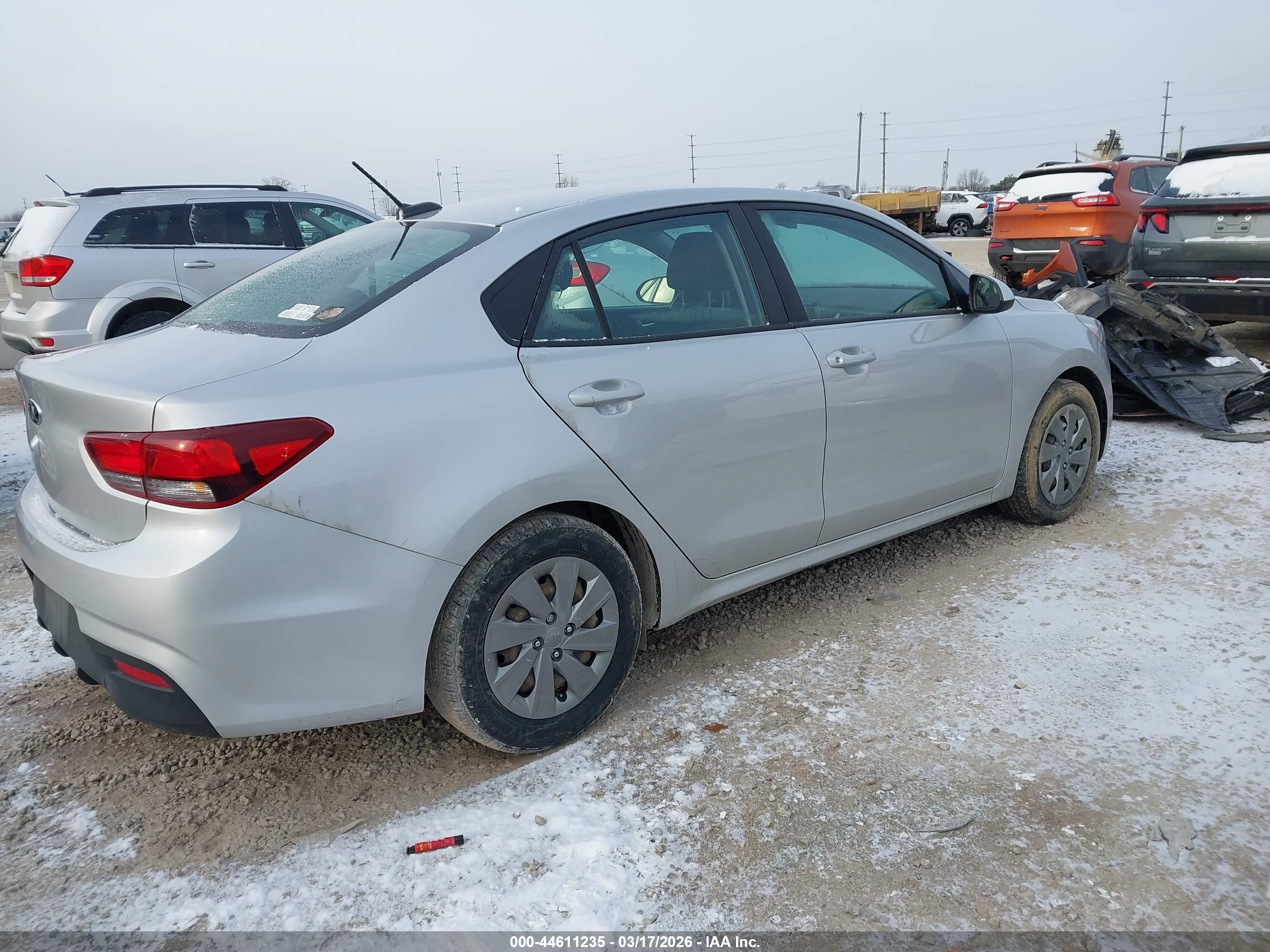 KIA RIO image 4
