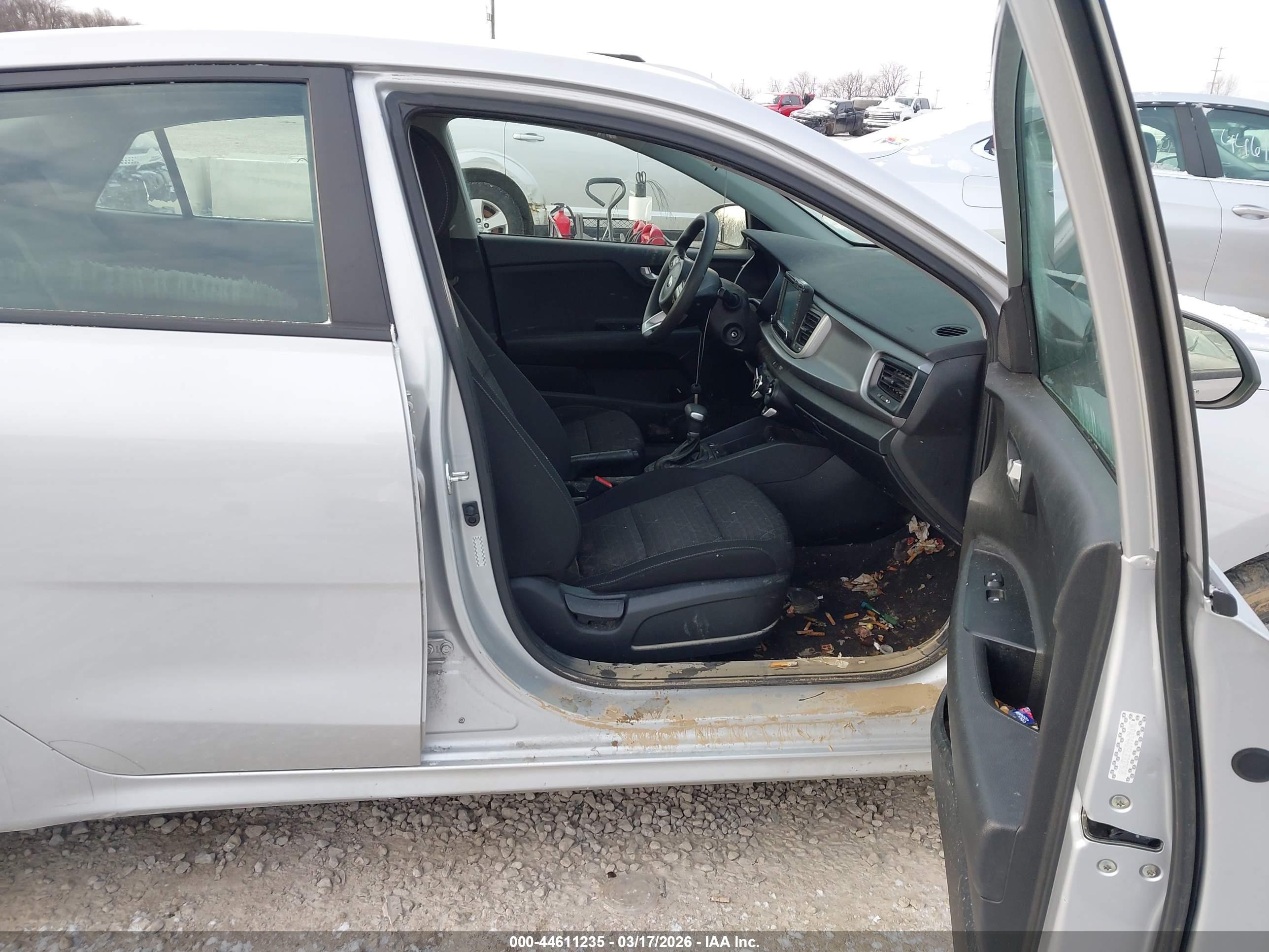 KIA RIO image 5