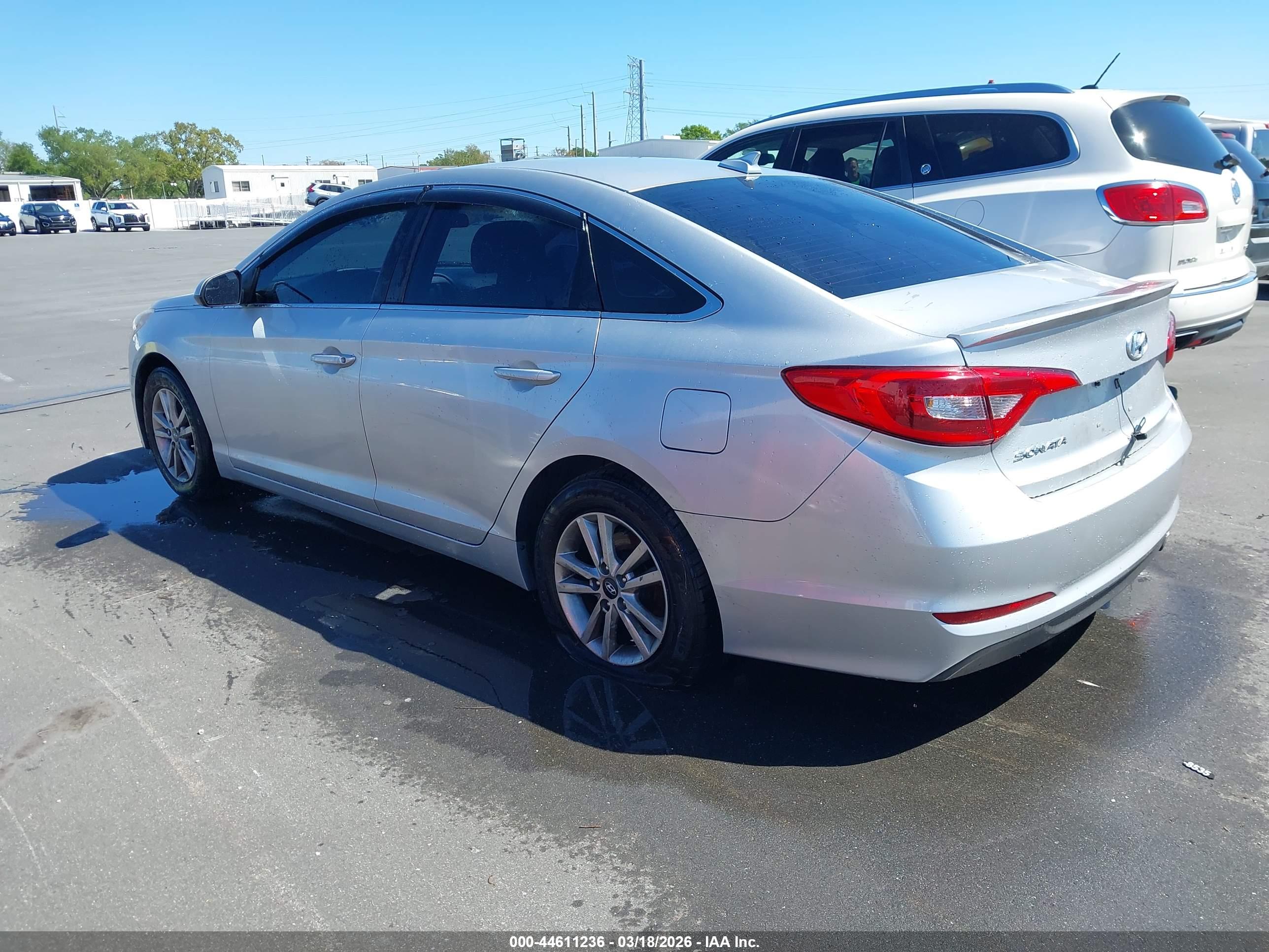 HYUNDAI SONATA image 3