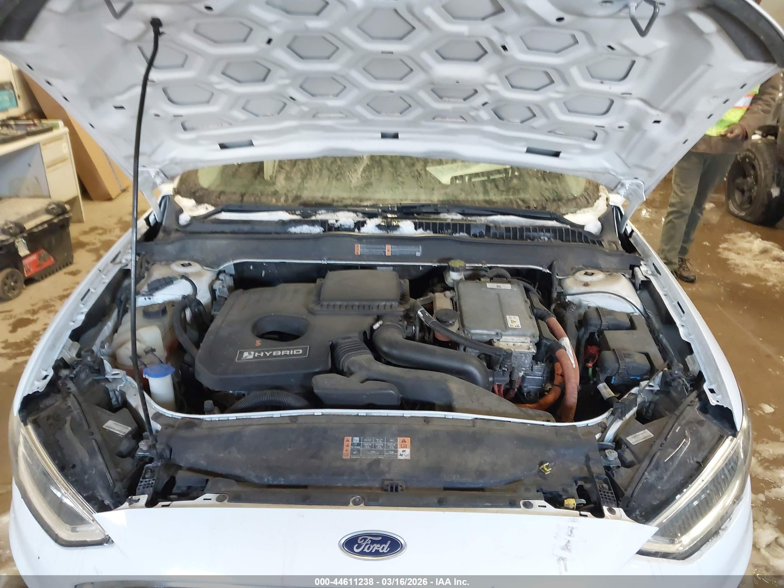 FORD FUSION image 10