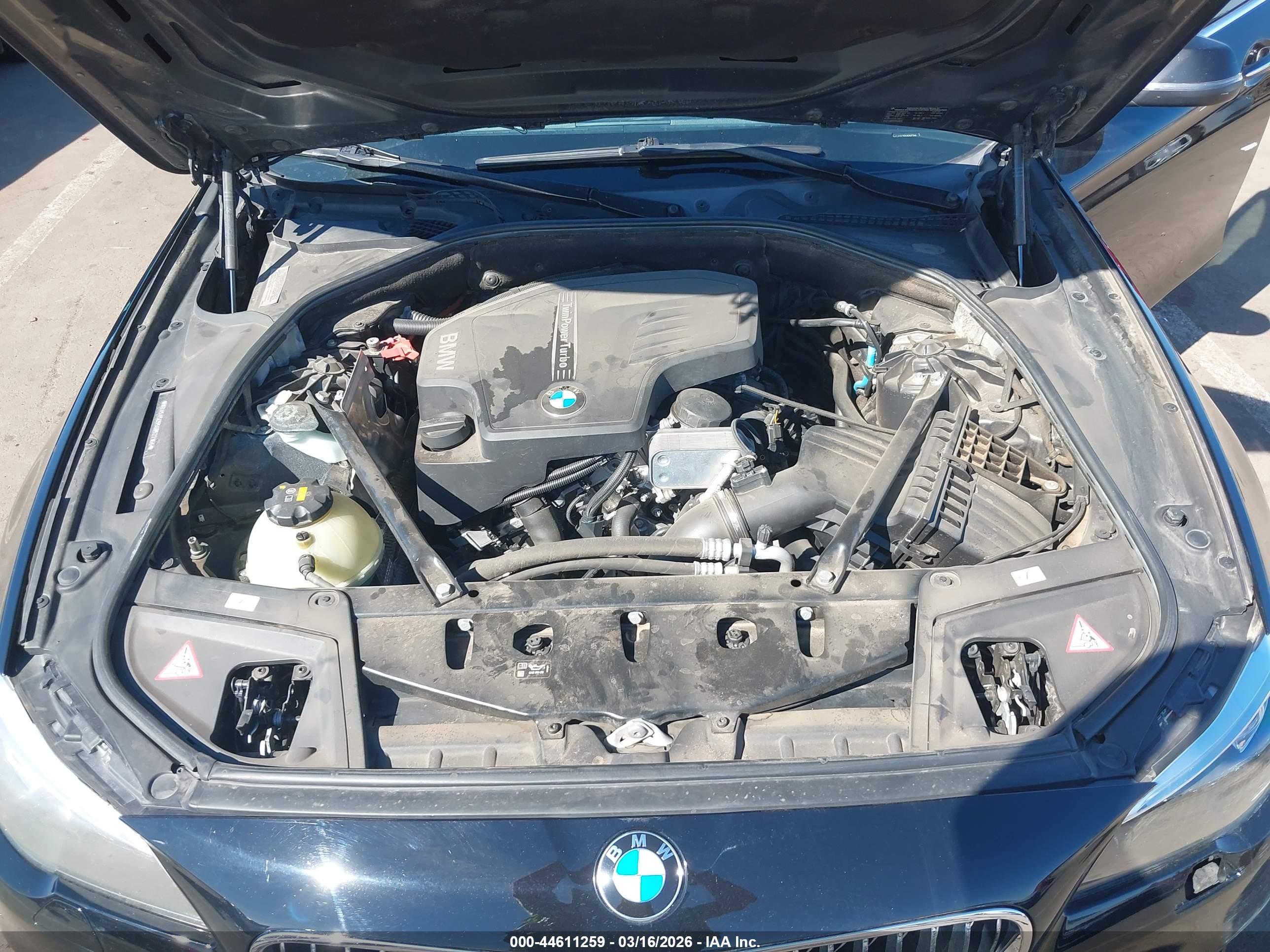 BMW 528I image 10