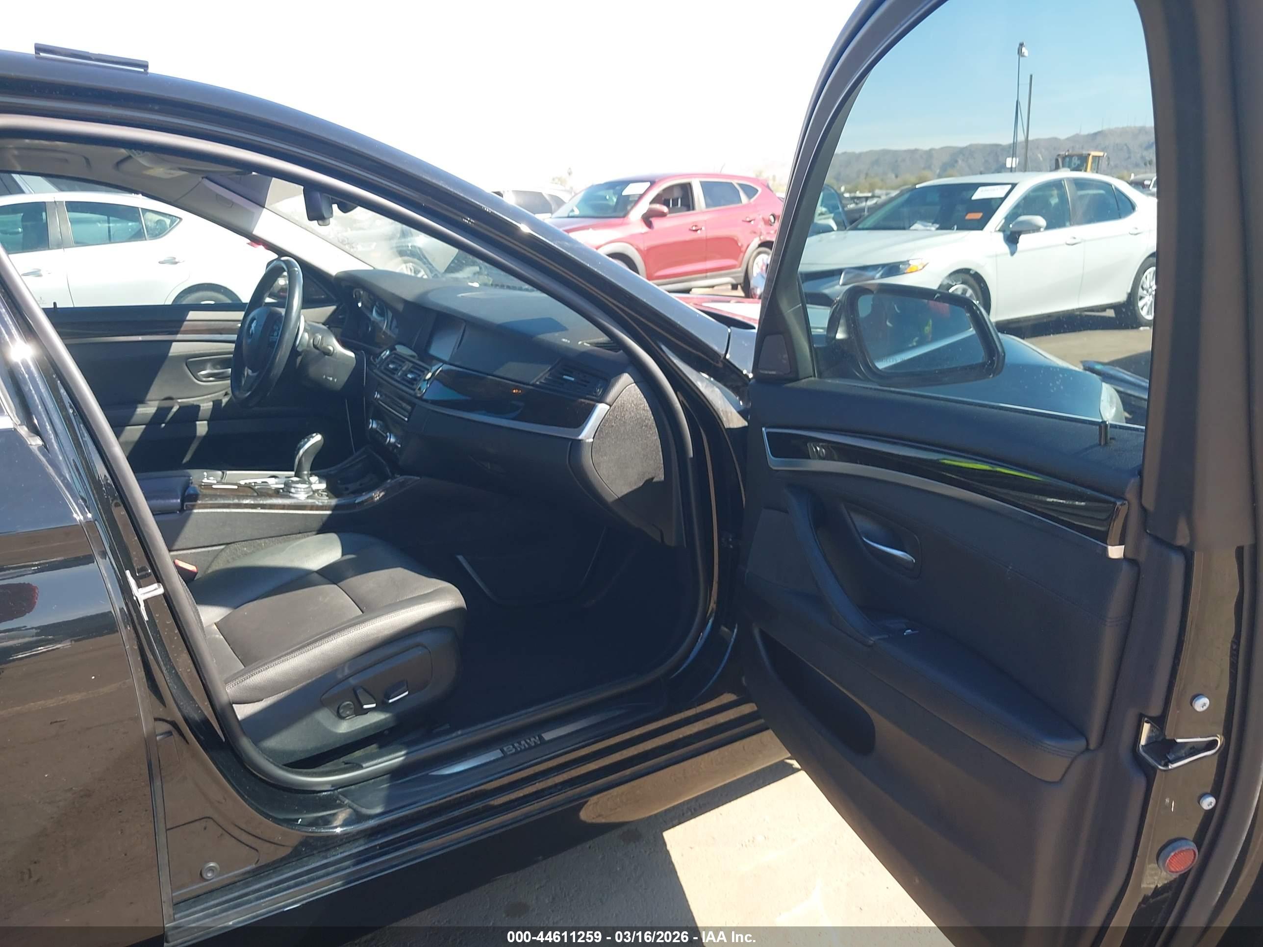 BMW 528I image 5