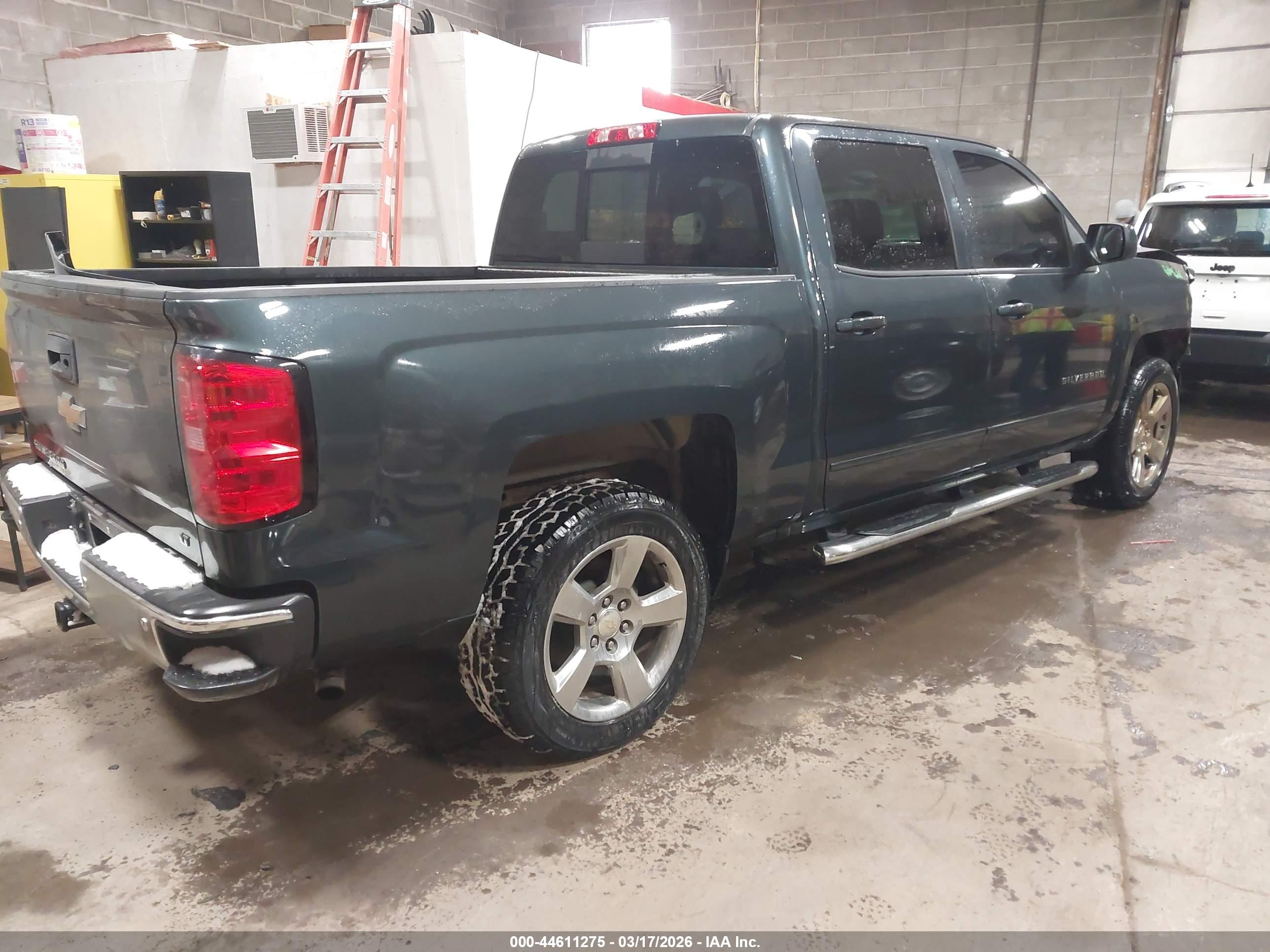 CHEVROLET SILVERADO image 4