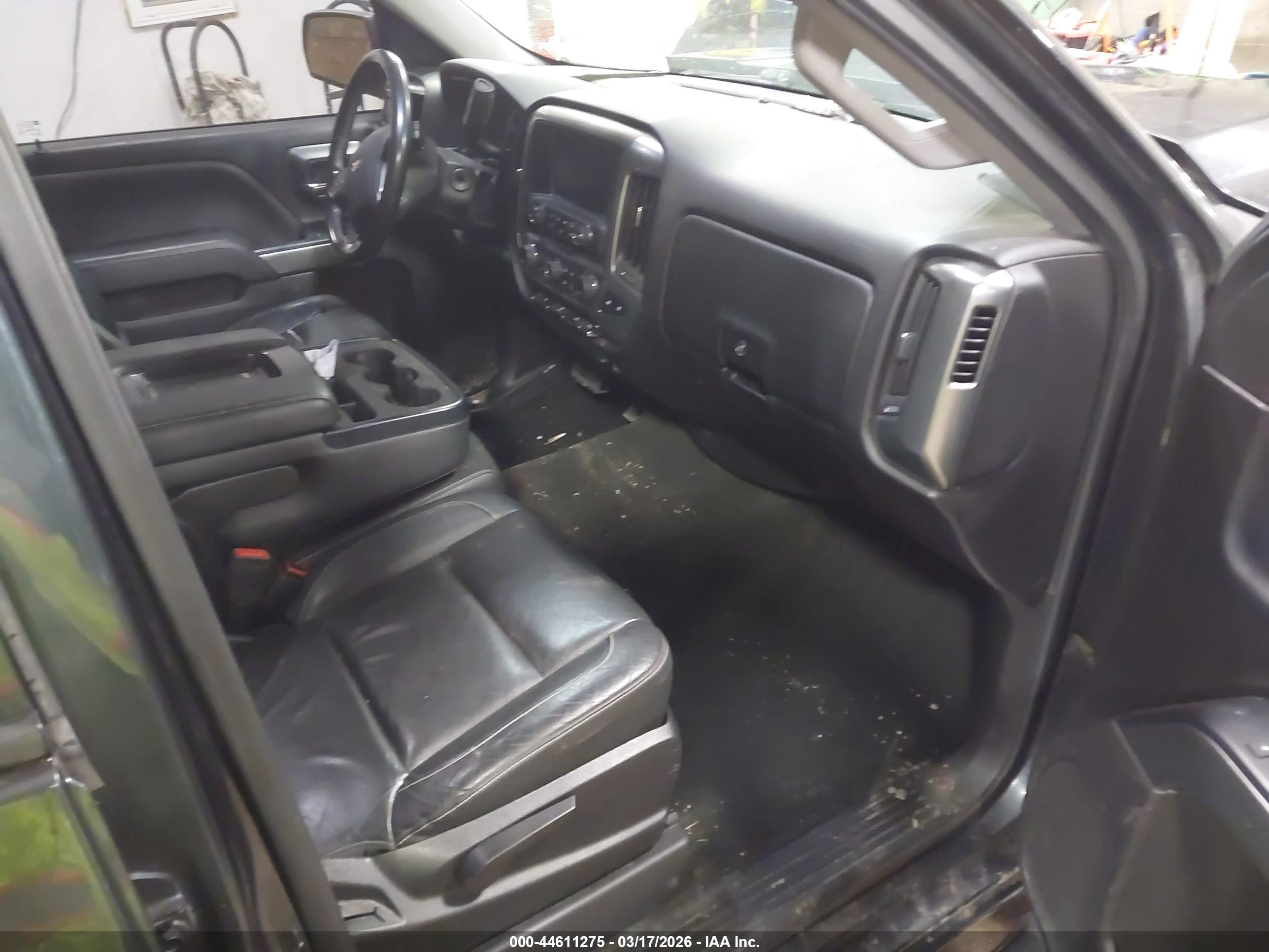 CHEVROLET SILVERADO image 5