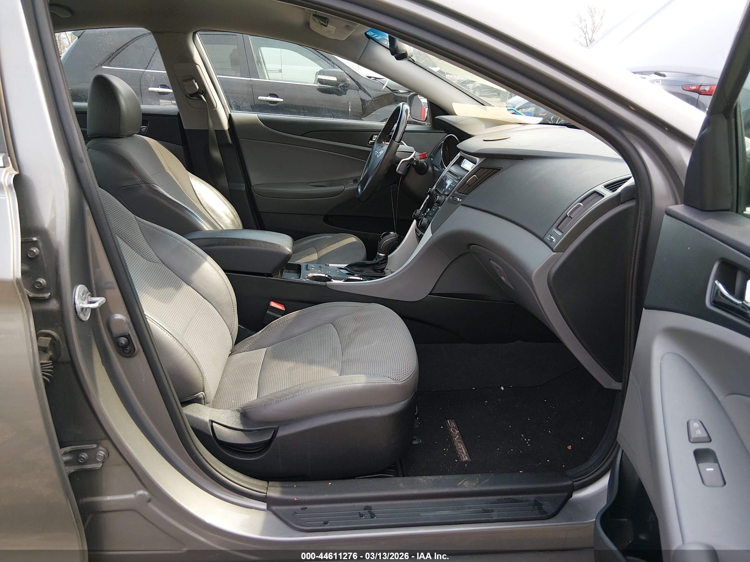 HYUNDAI SONATA image 5