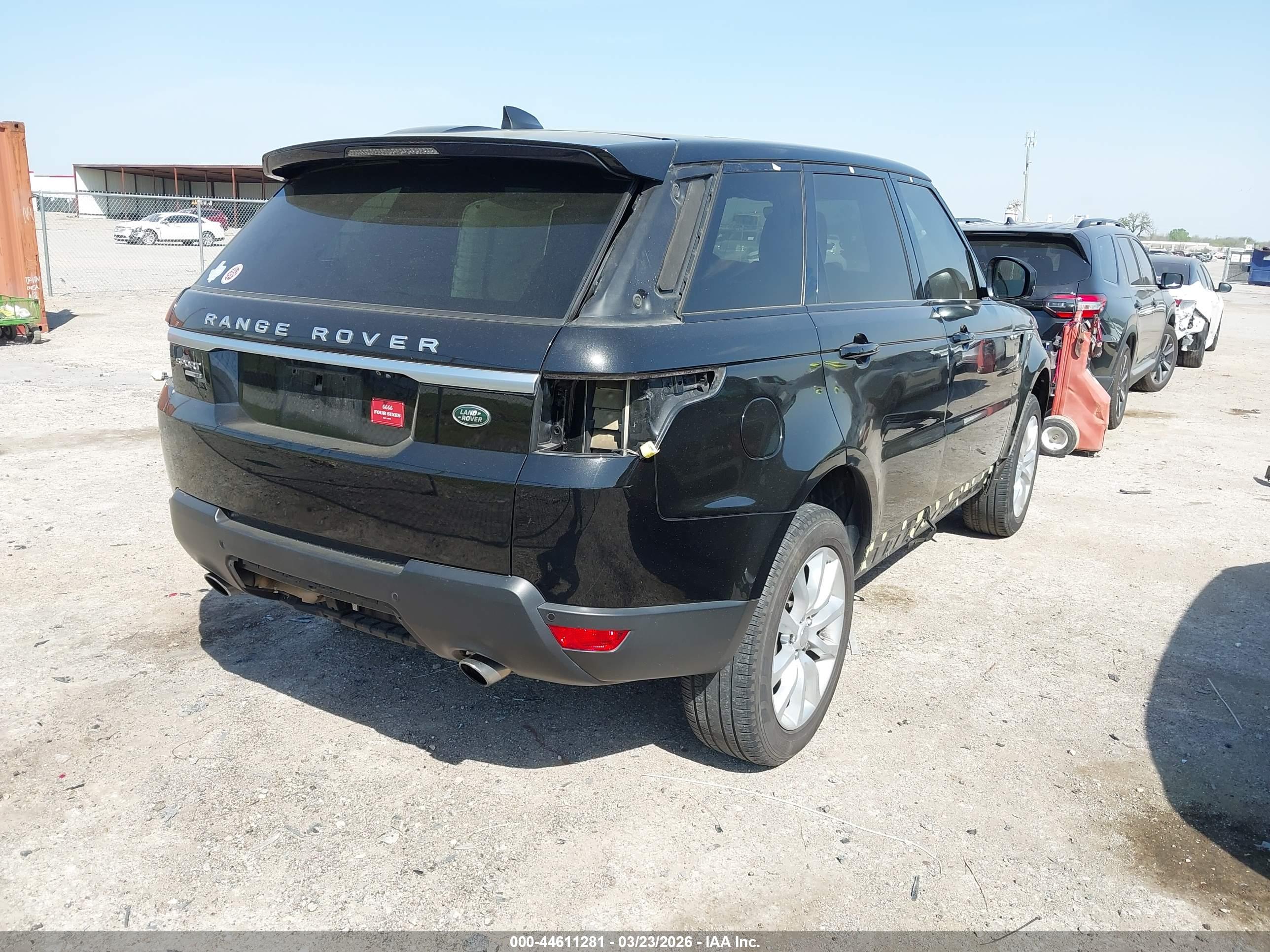 LAND ROVER image 4