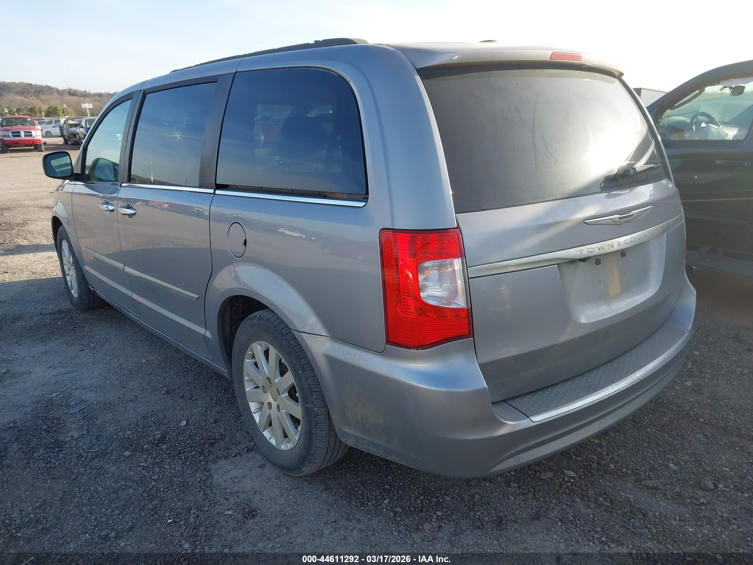 CHRYSLER TOWN image 3
