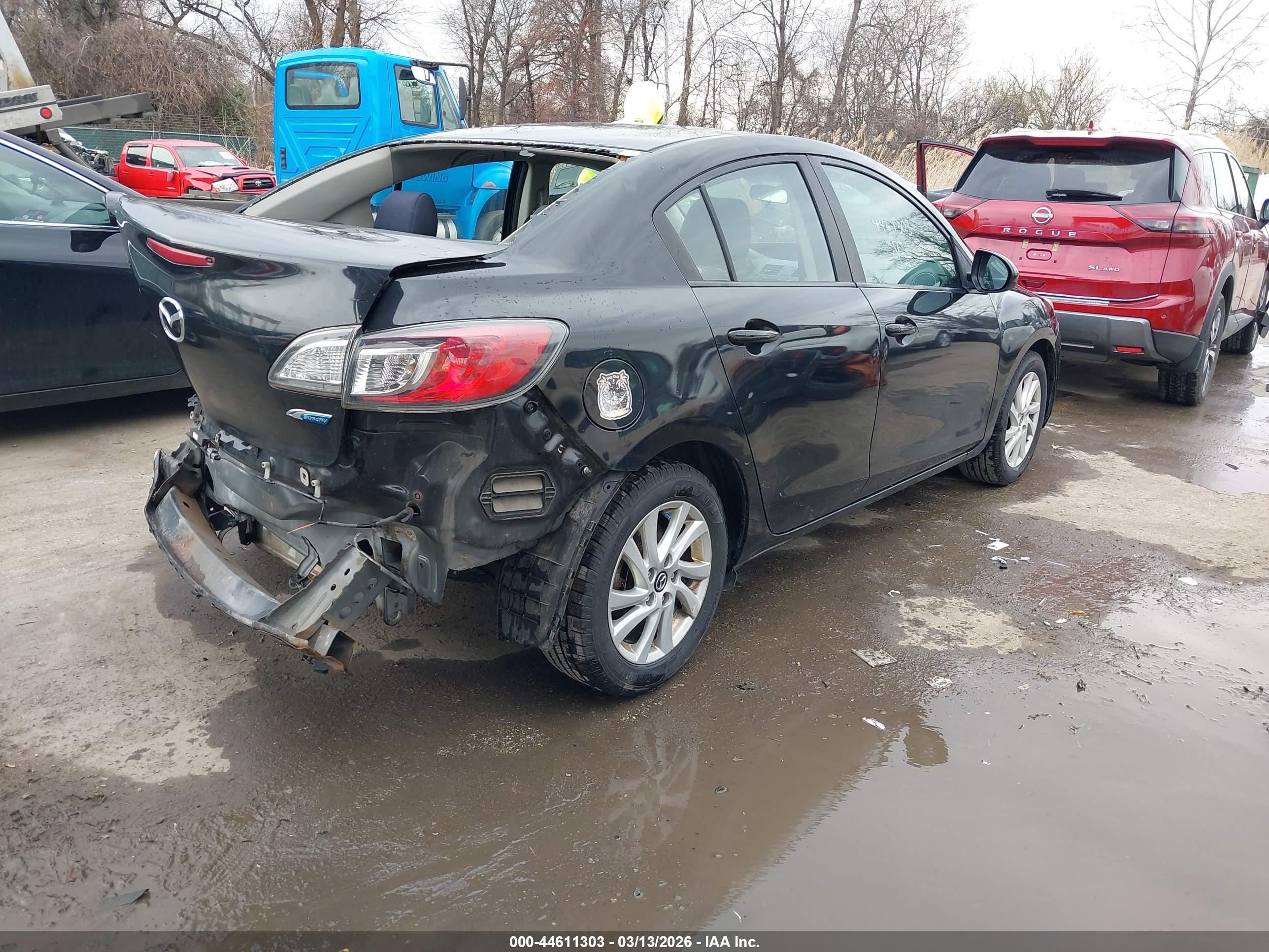 MAZDA MAZDA3 image 4