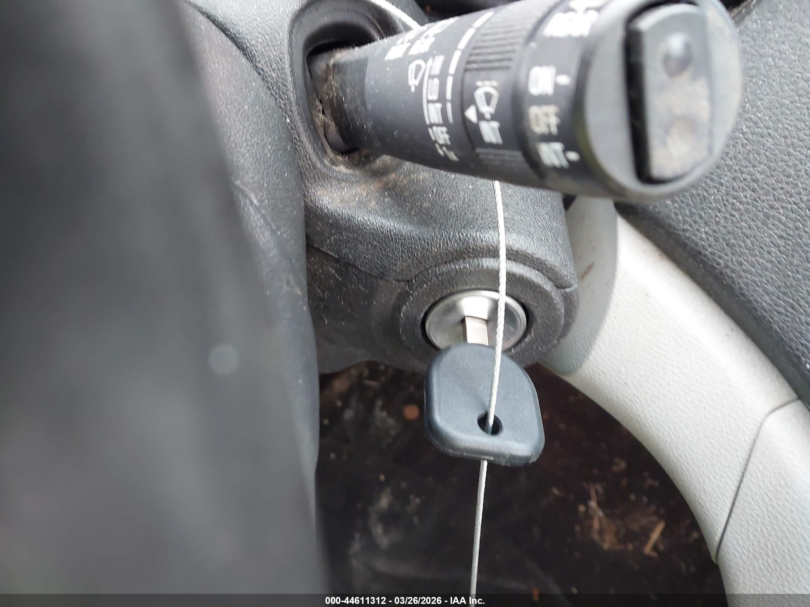 GMC TERRAIN image 11