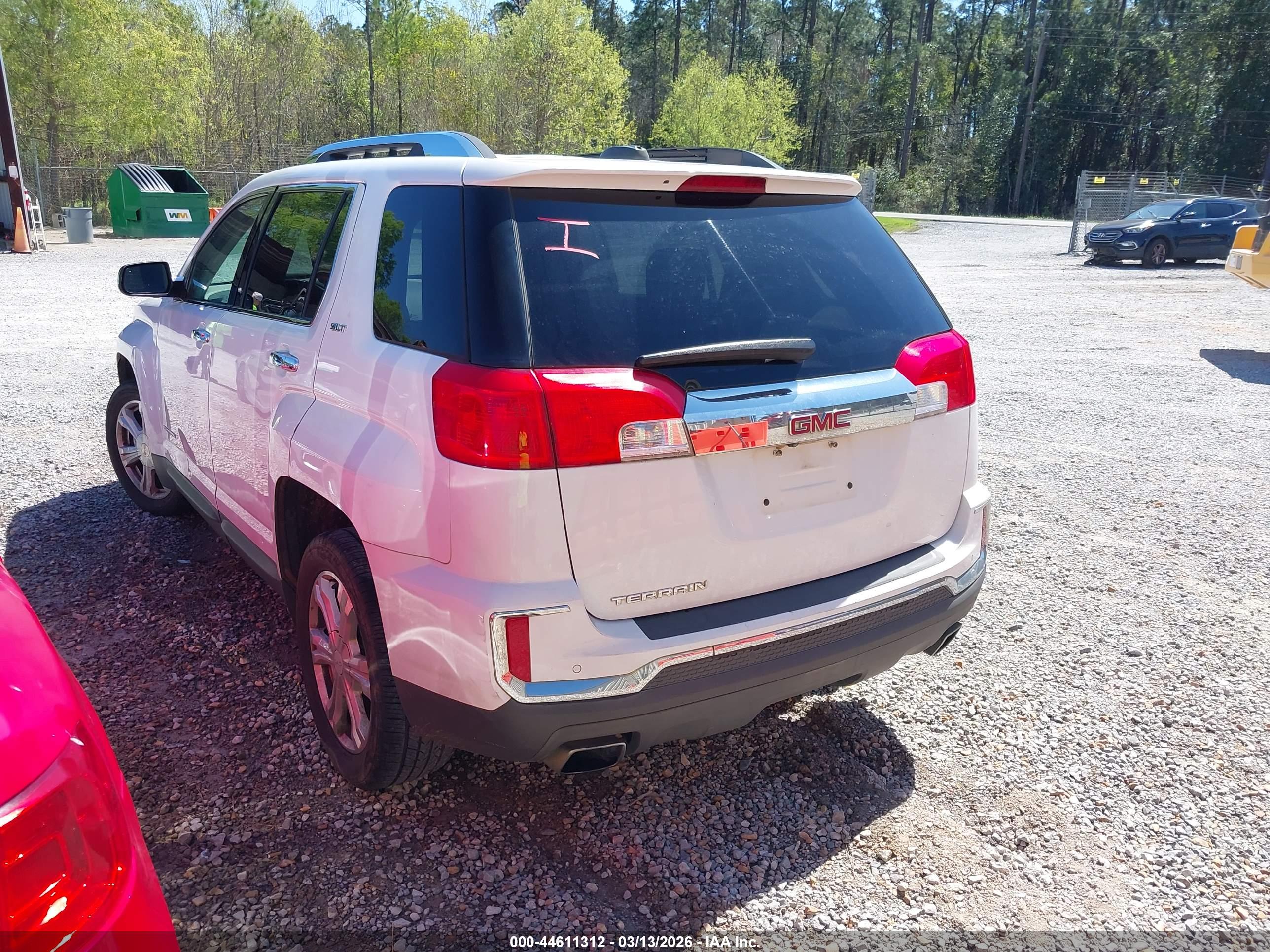 GMC TERRAIN image 3