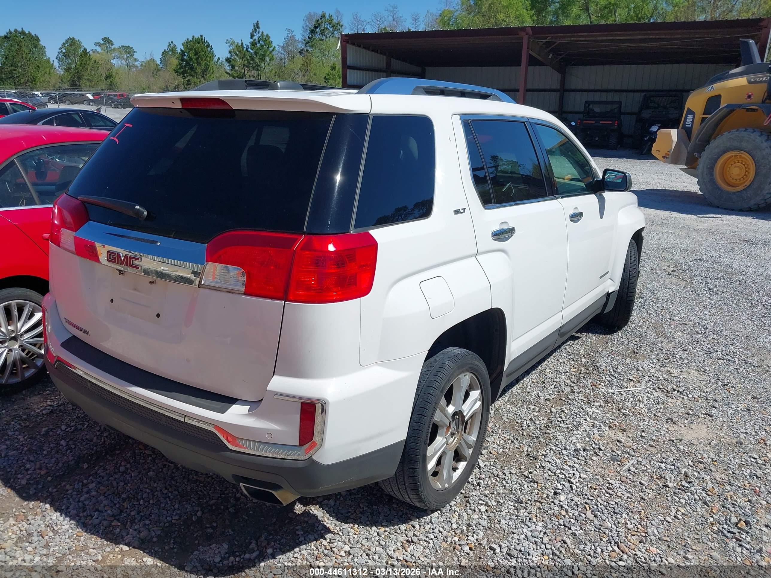 GMC TERRAIN image 4