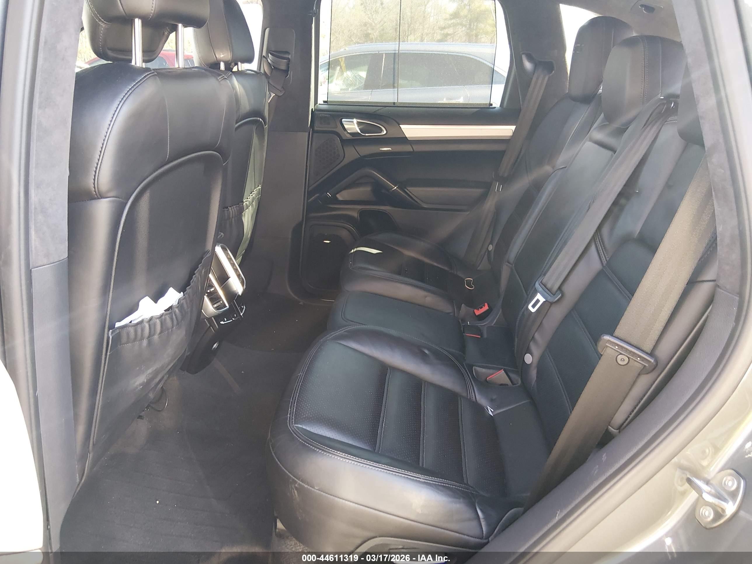 PORSCHE CAYENNE image 8