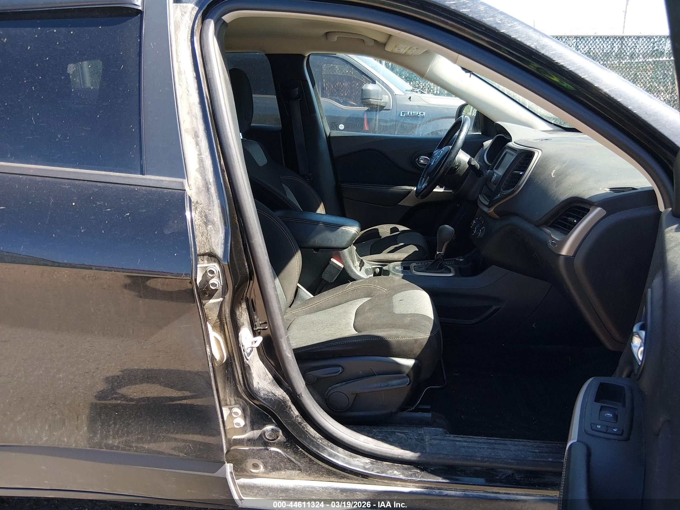 JEEP CHEROKEE image 5