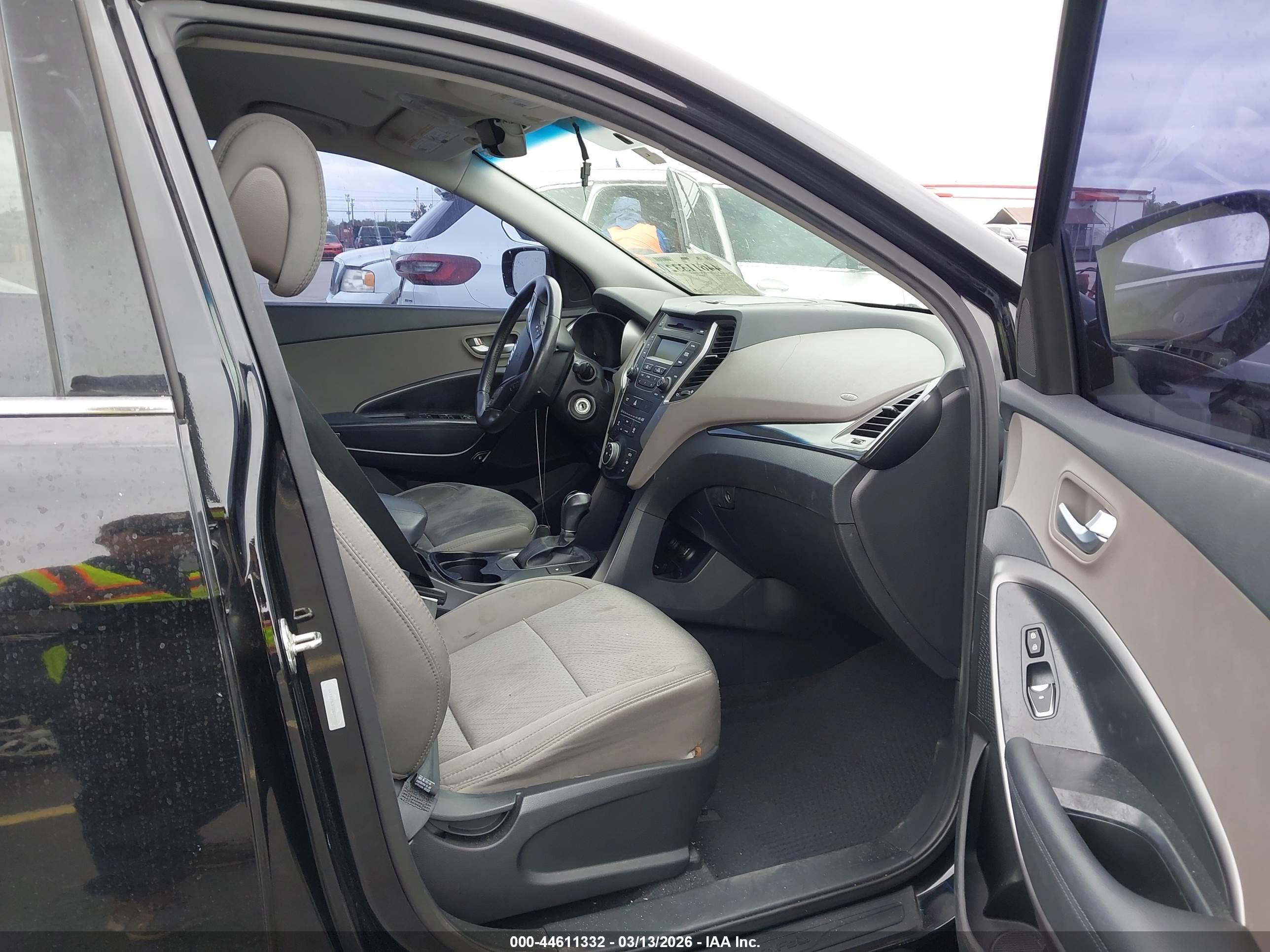 HYUNDAI SANTA image 5
