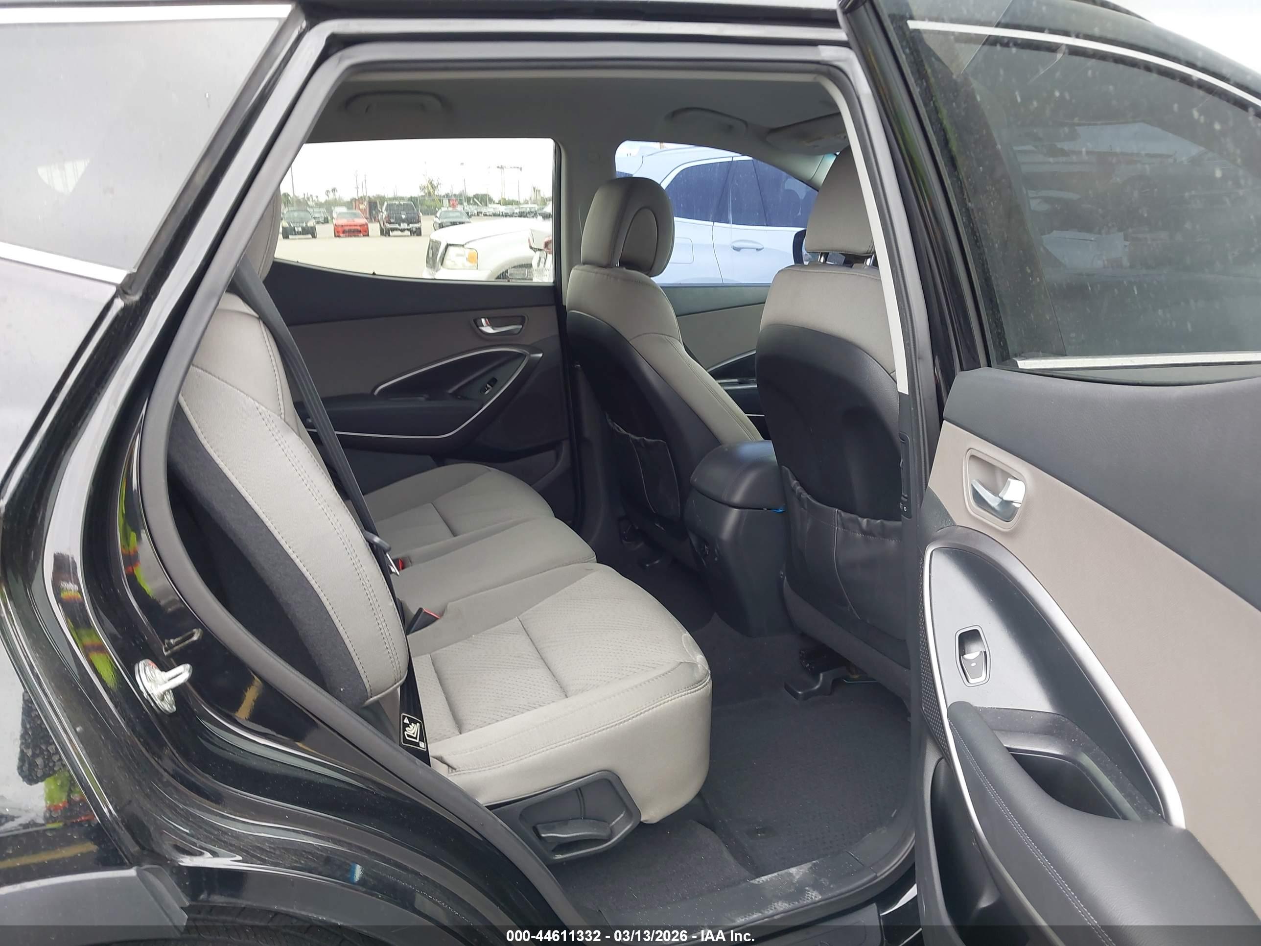 HYUNDAI SANTA image 8