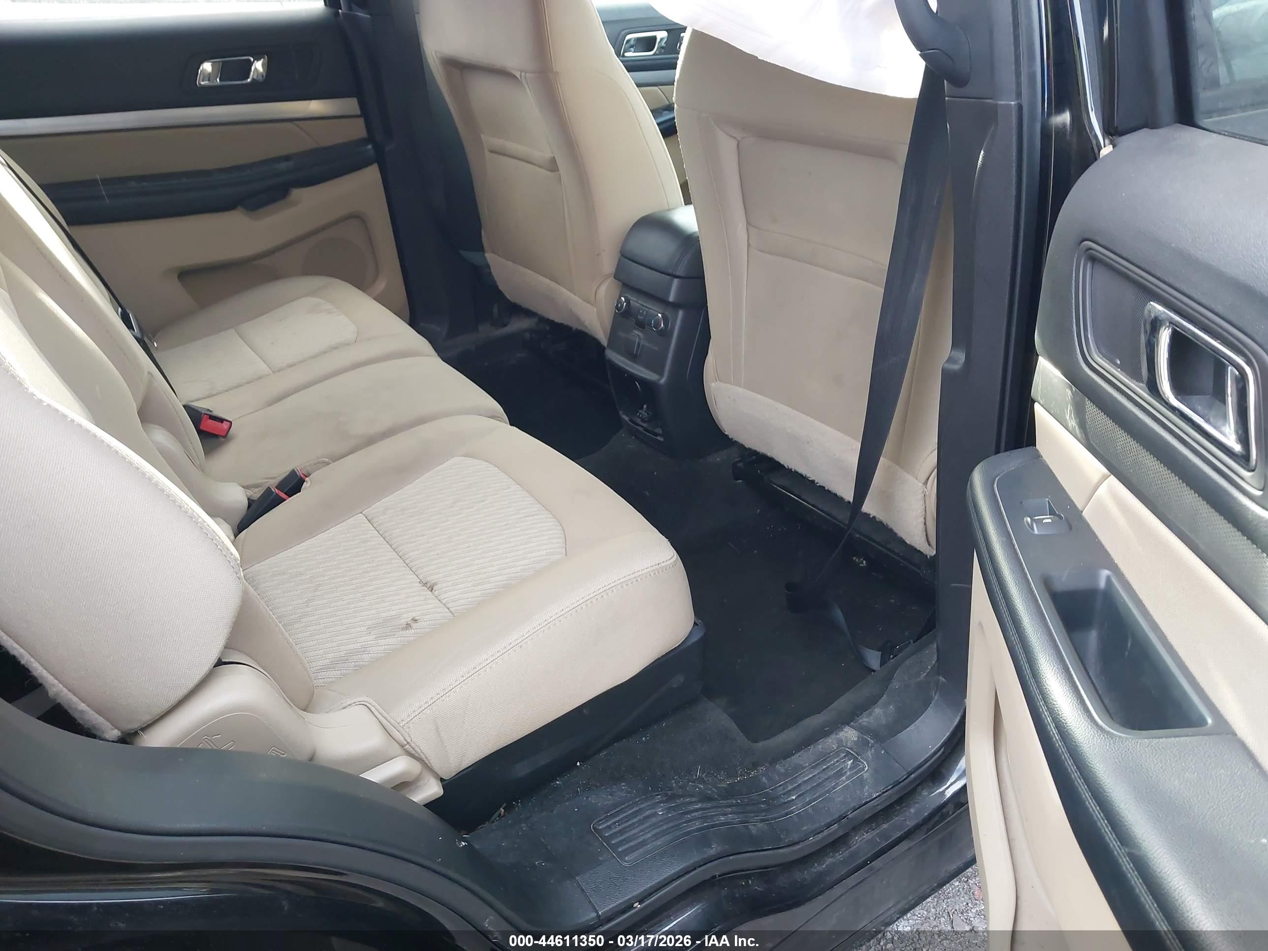 FORD EXPLORER image 8