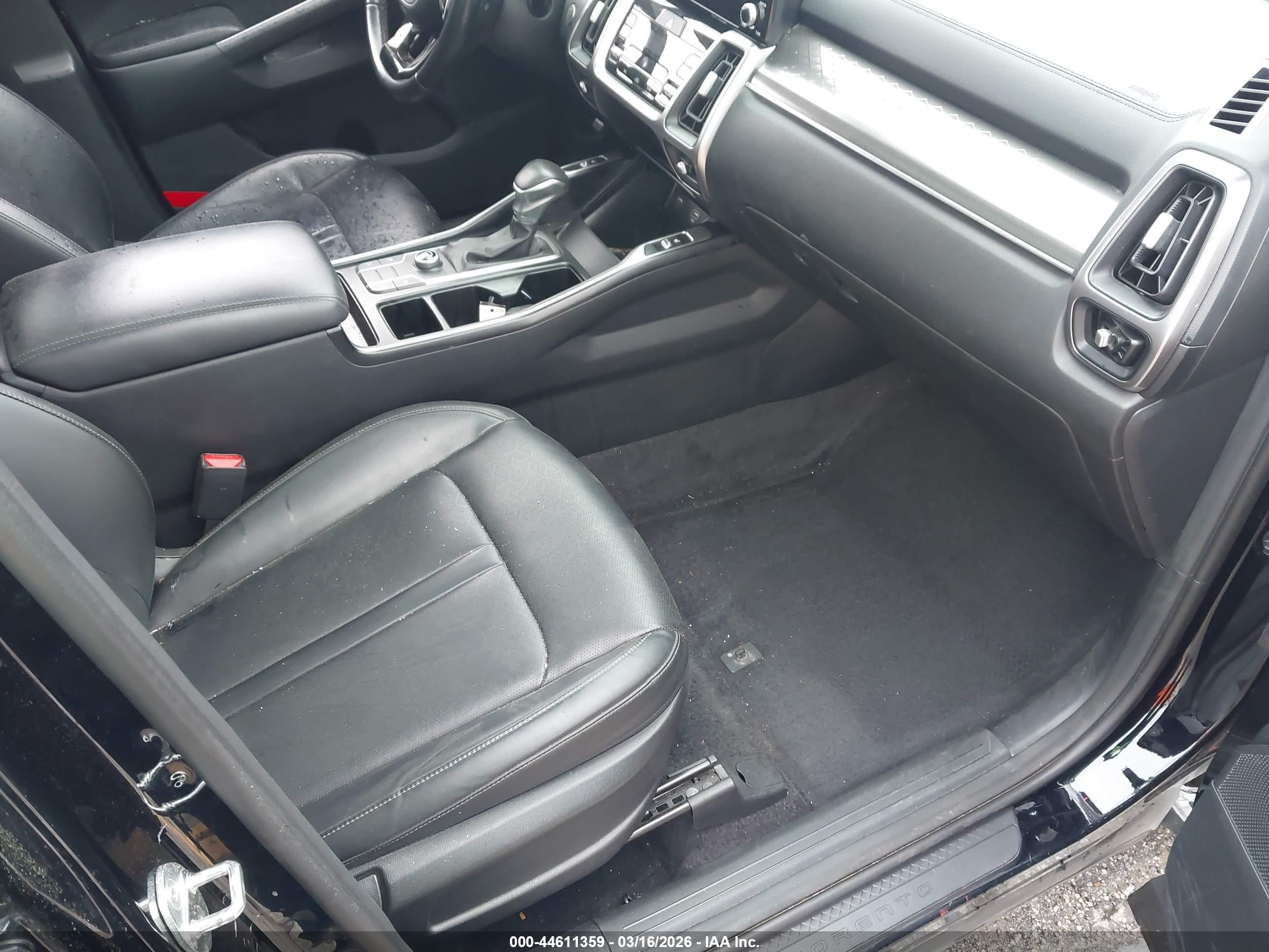 KIA SORENTO image 5
