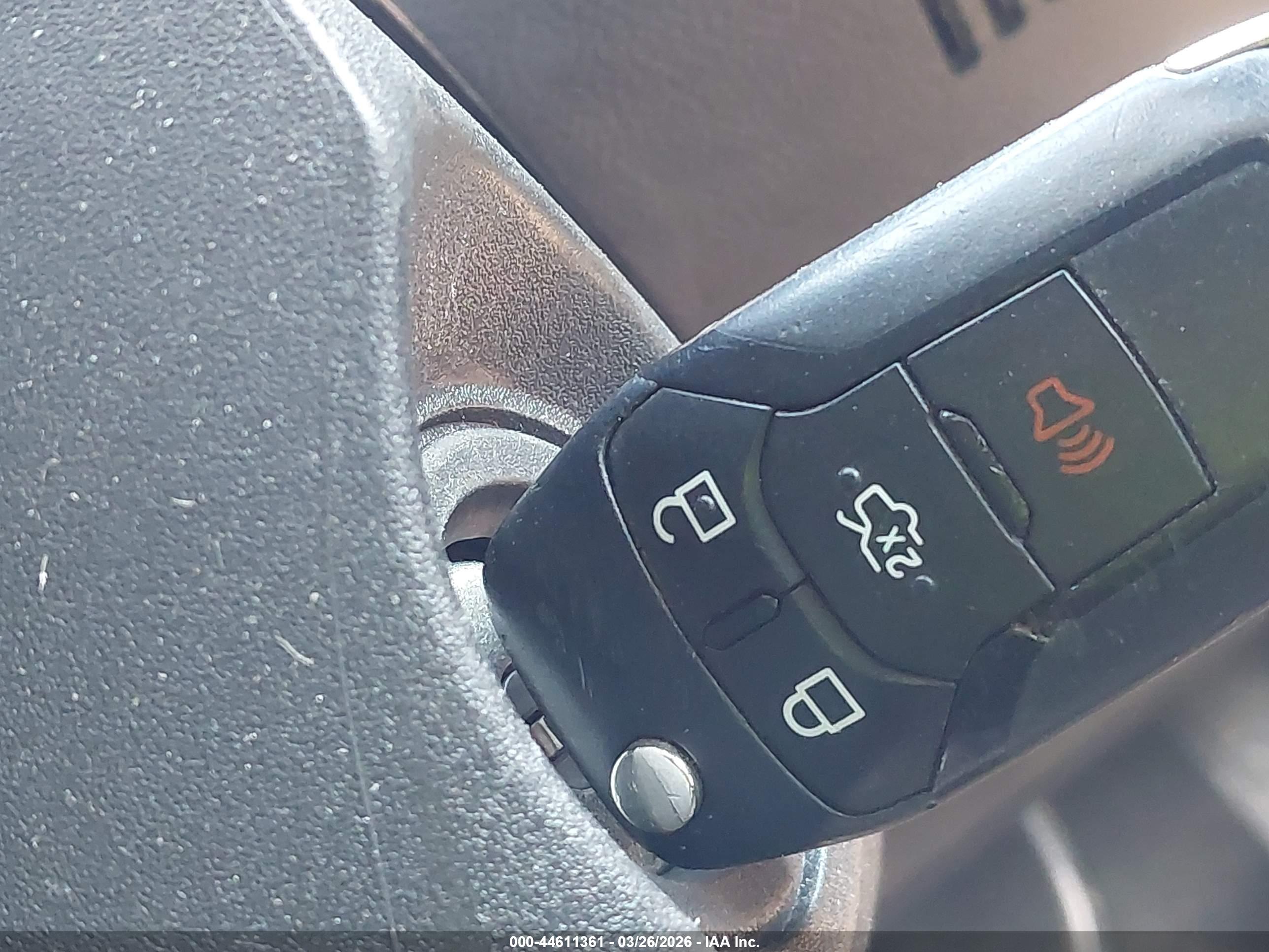 FORD FUSION image 11