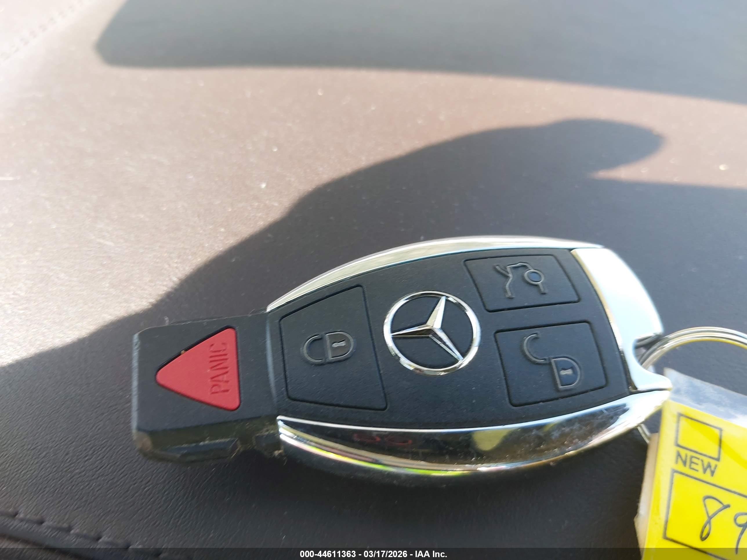 MERCEDES-BENZ E image 11