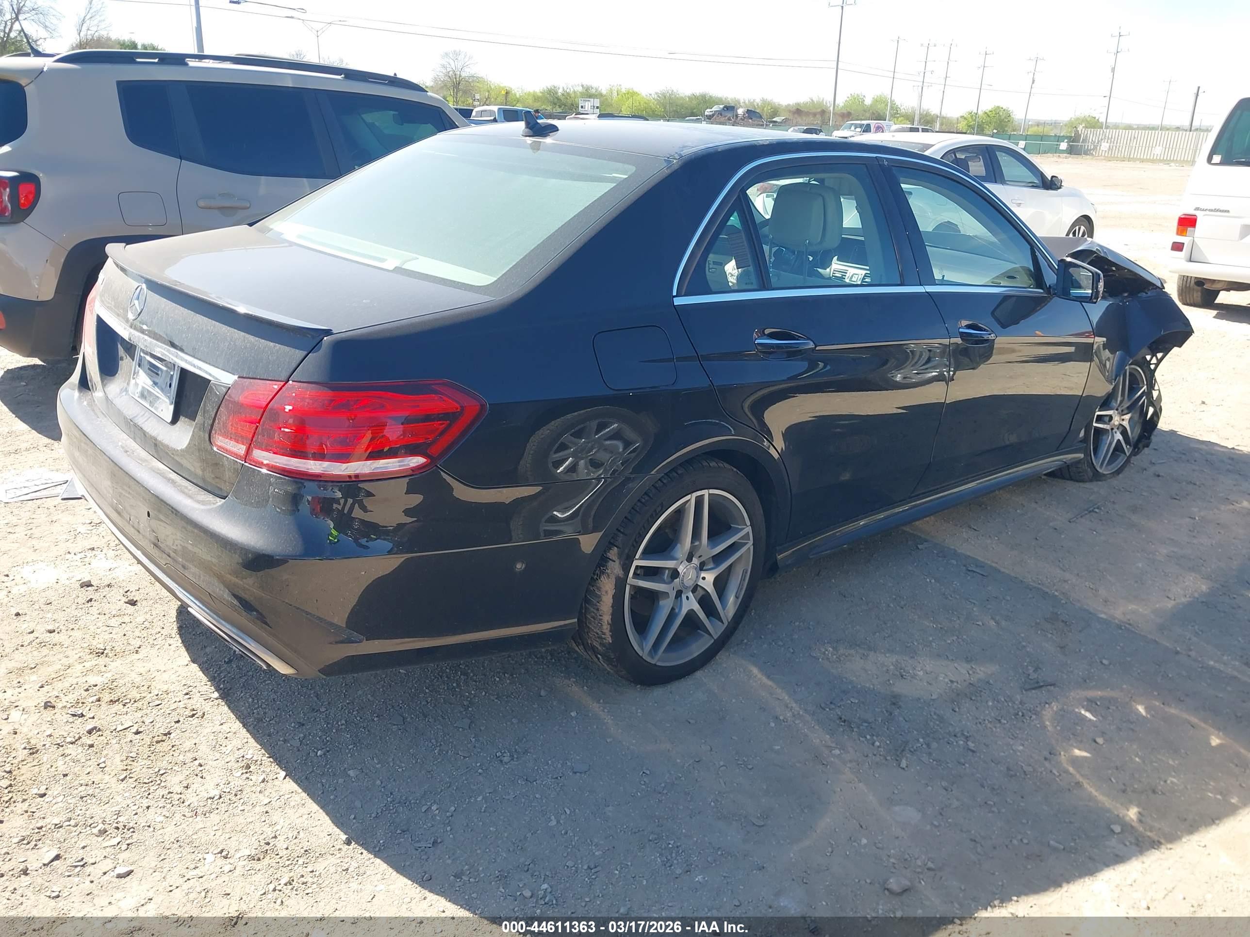 MERCEDES-BENZ E image 4