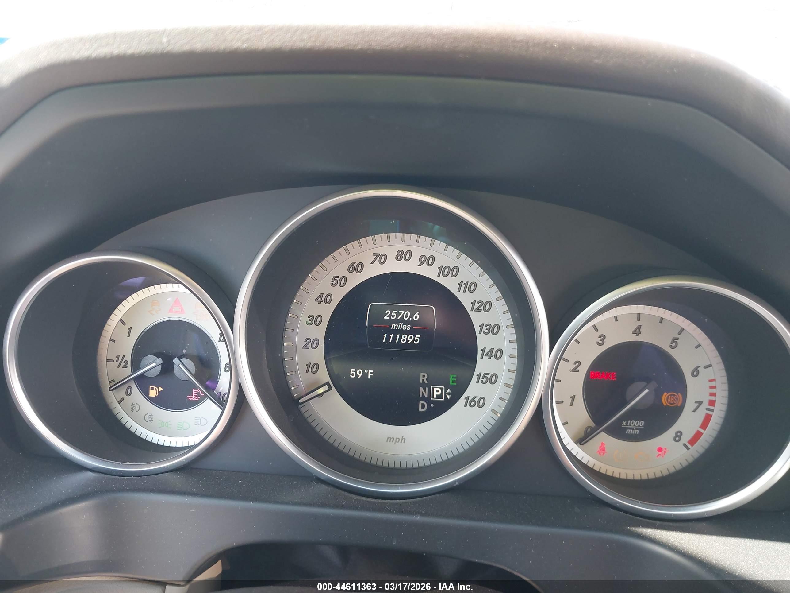 MERCEDES-BENZ E image 7