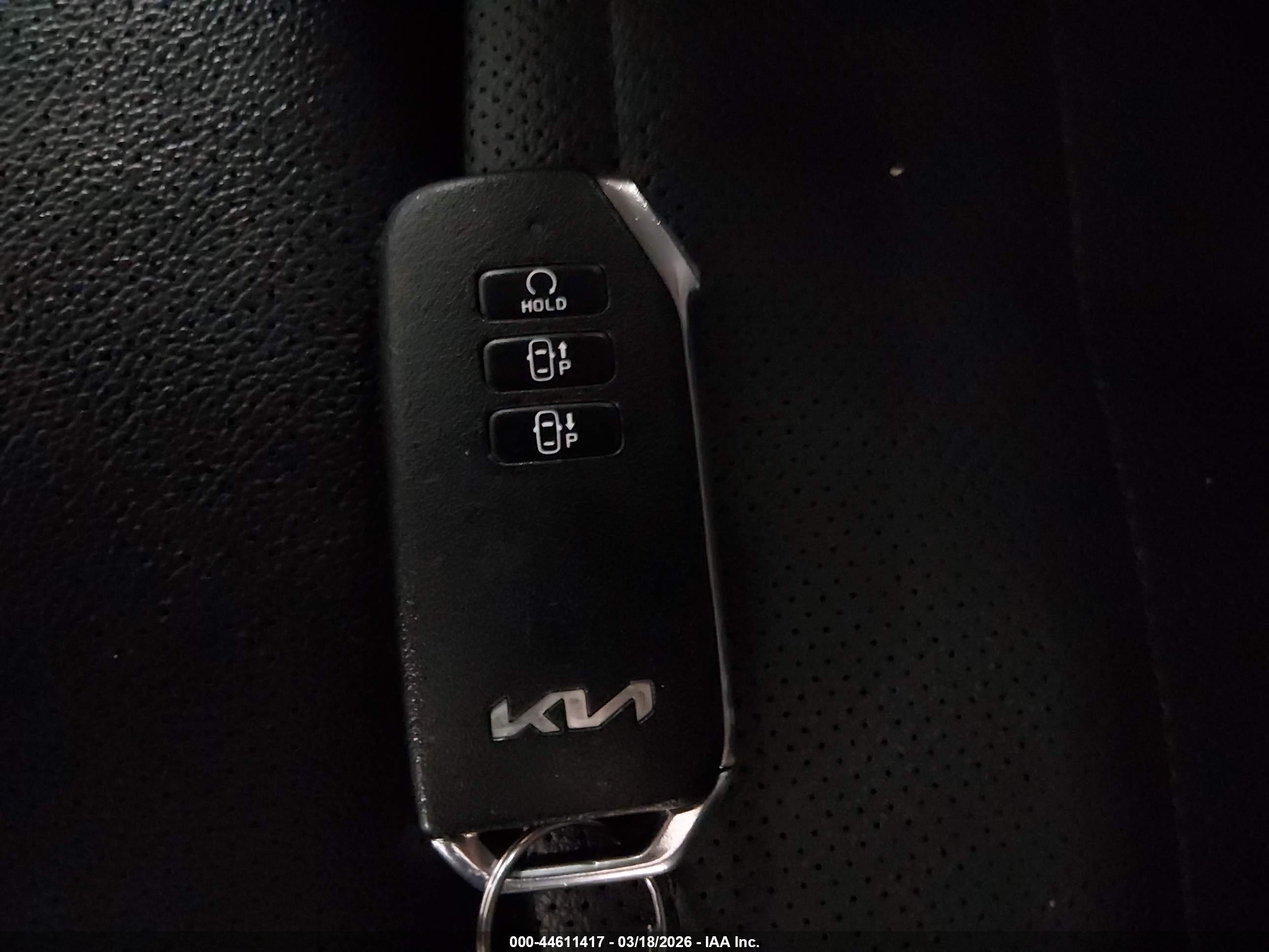 KIA SPORTAGE image 11