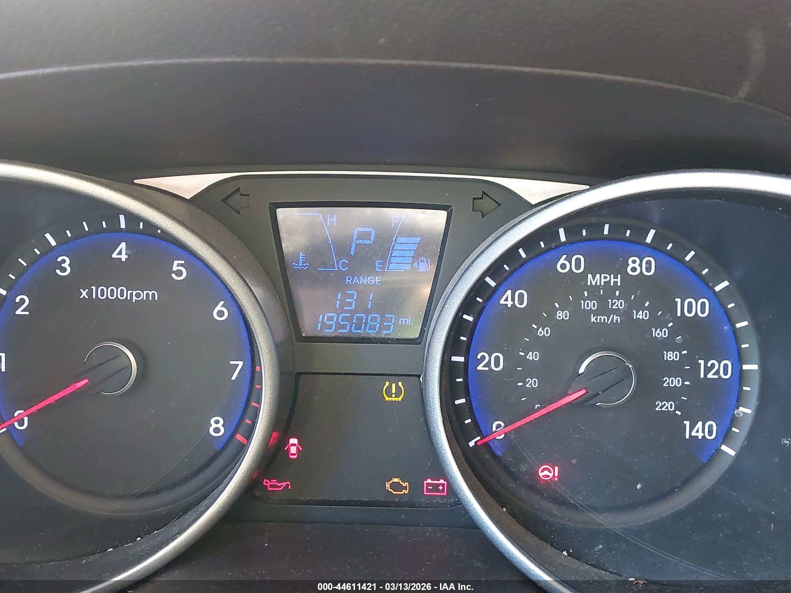 HYUNDAI TUCSON image 7