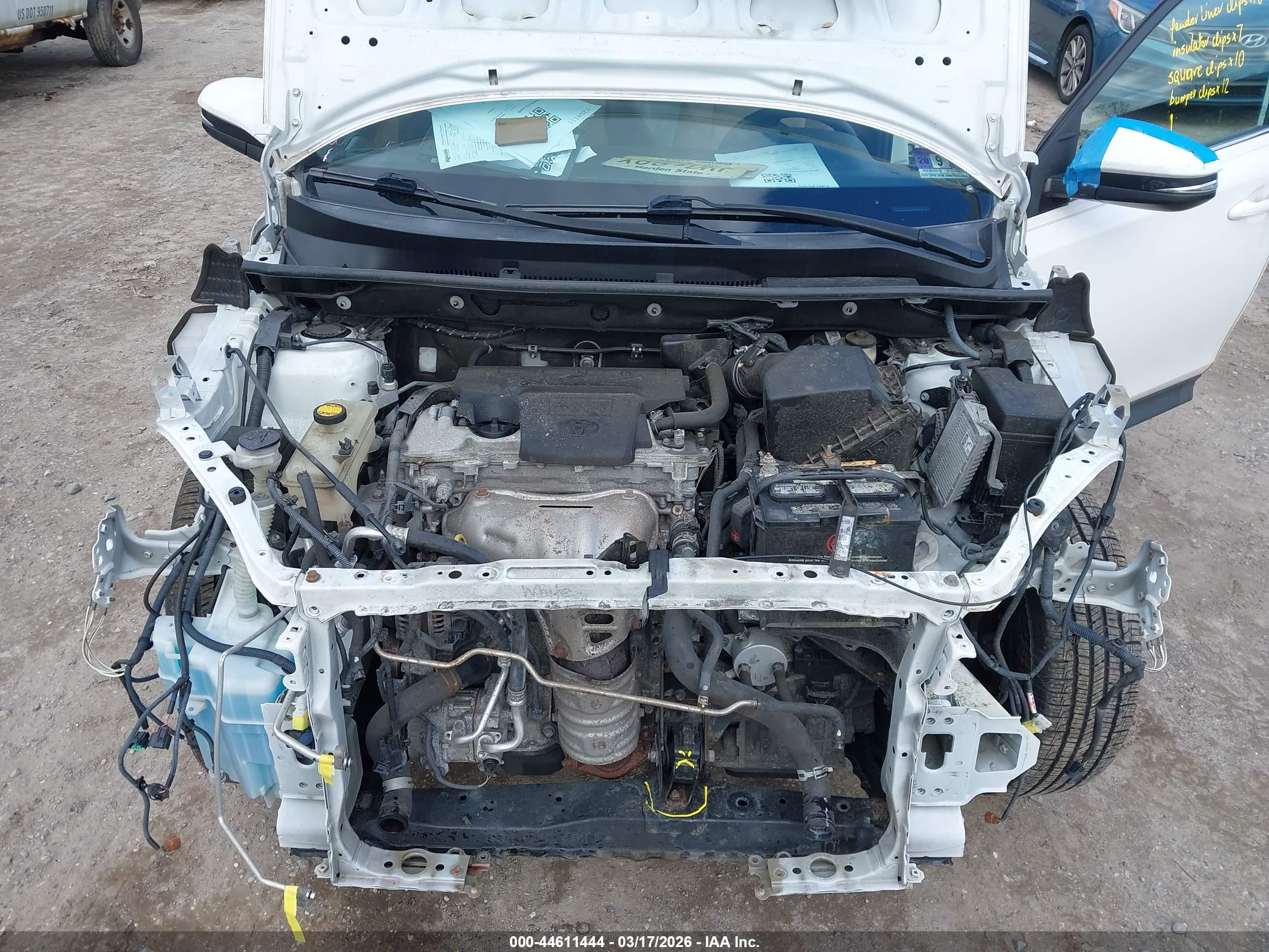 TOYOTA RAV4 image 10