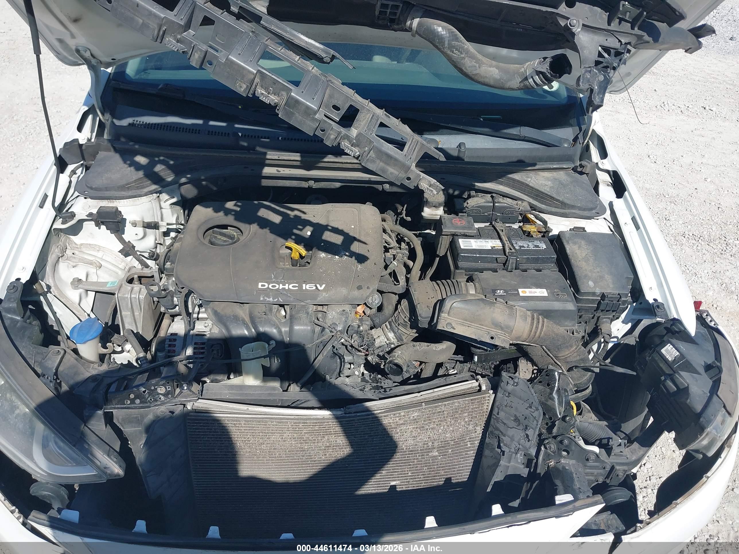 HYUNDAI ELANTRA image 10
