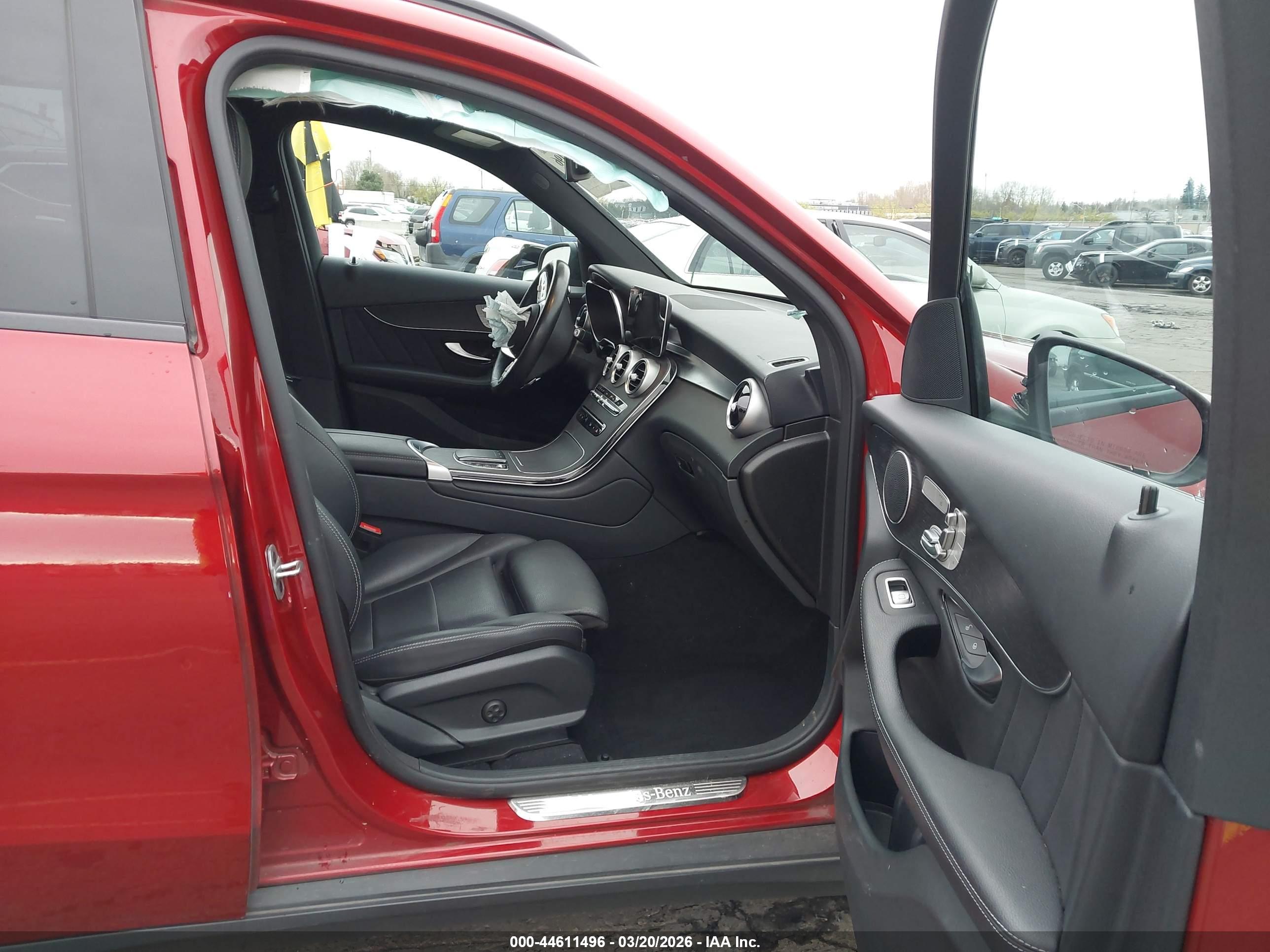 MERCEDES-BENZ GLC image 5