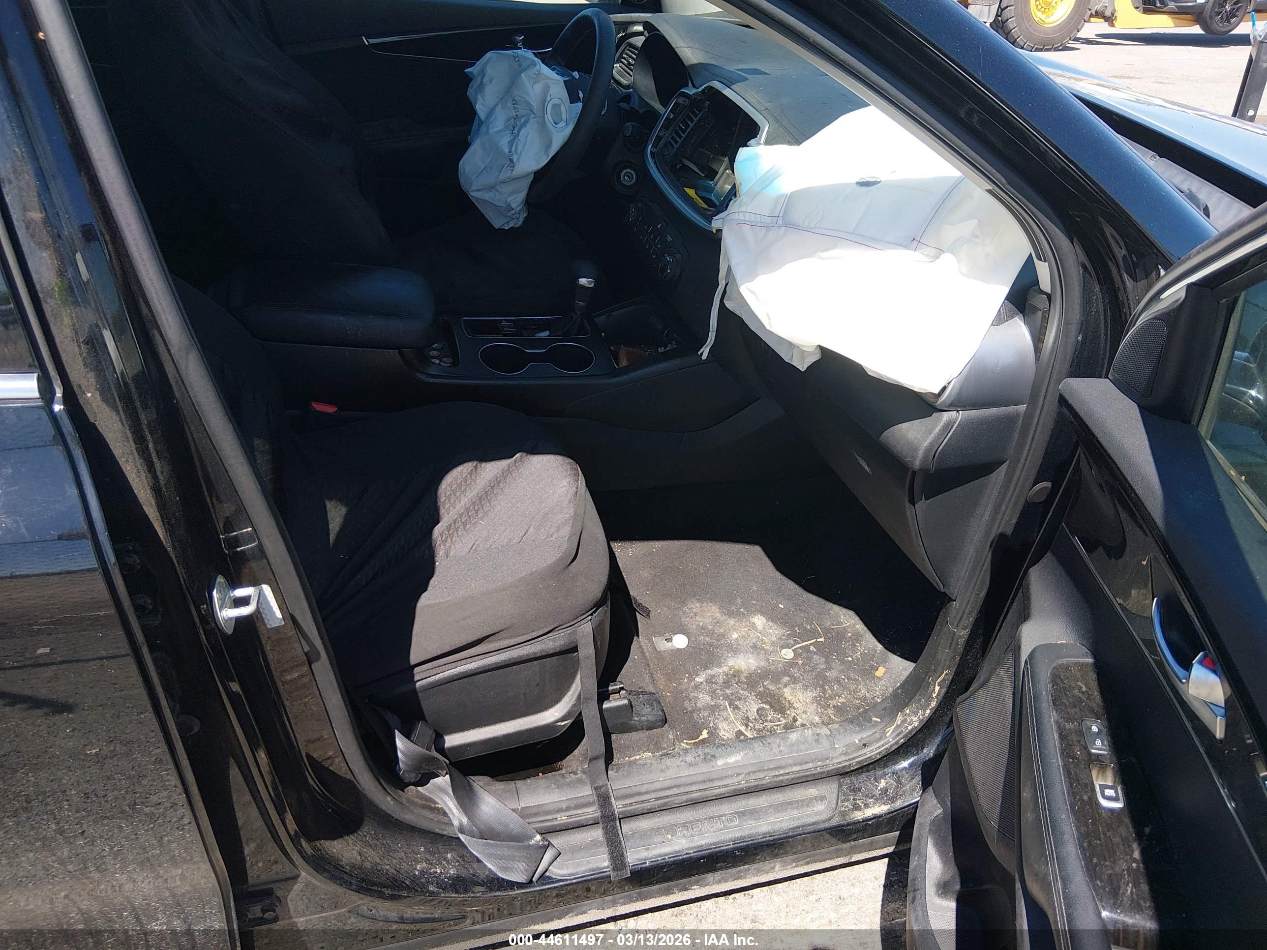 KIA SORENTO image 5