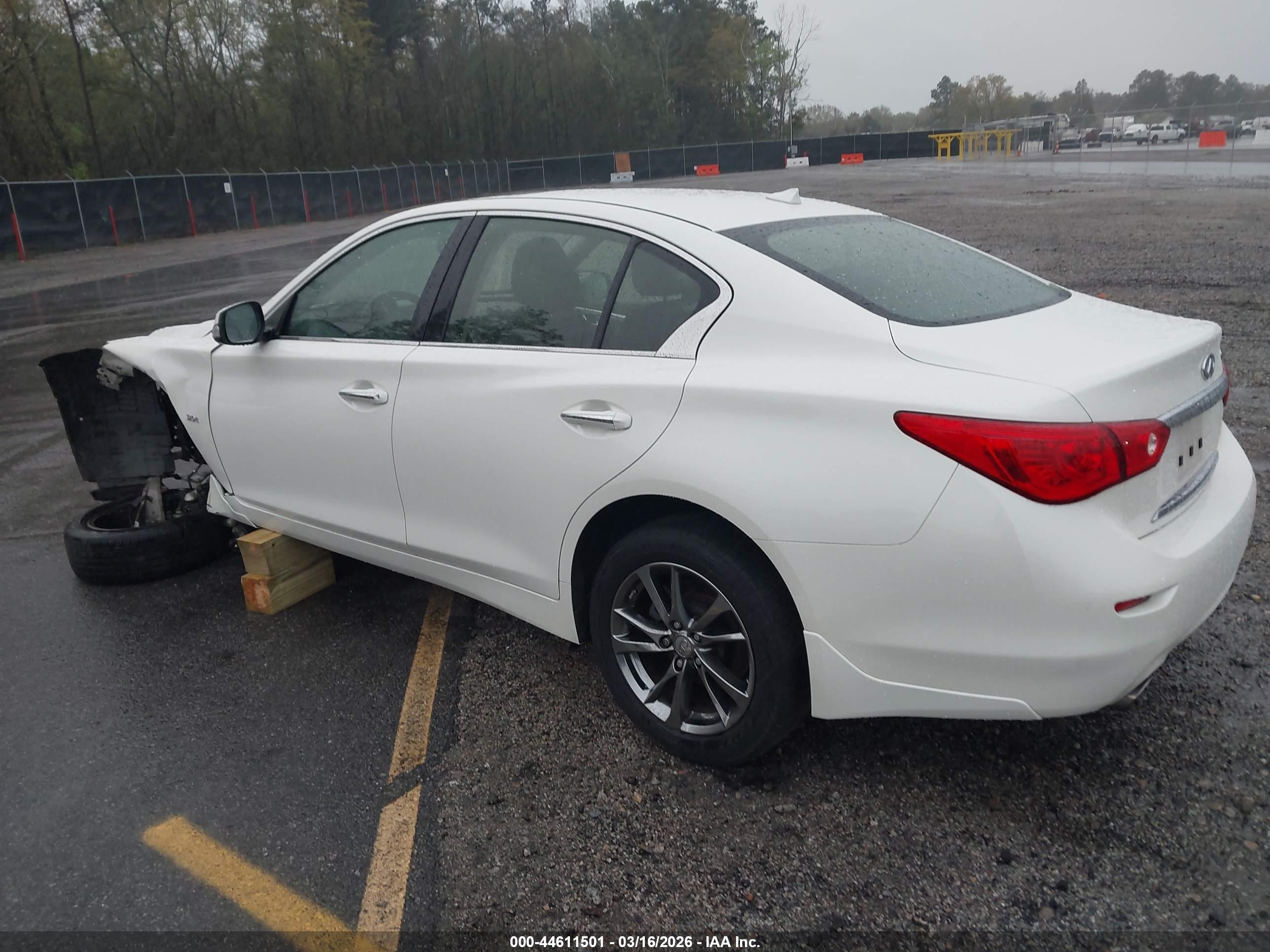 INFINITI Q50 image 3