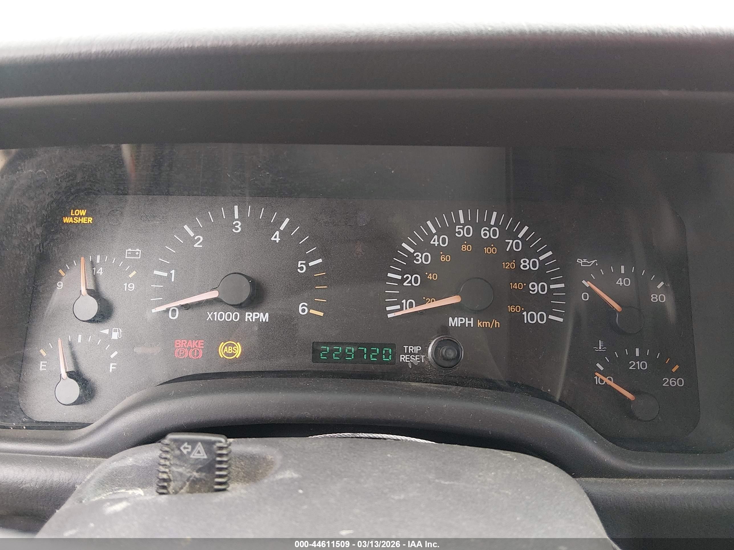 JEEP CHEROKEE image 7