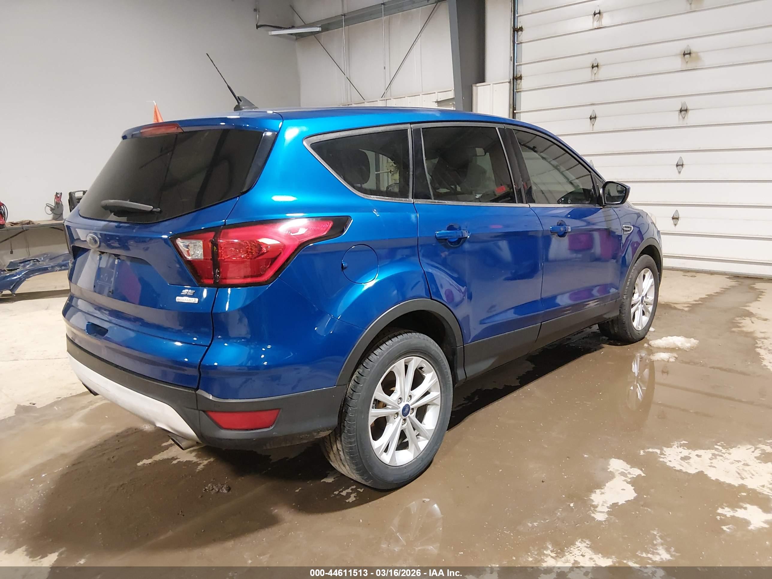 FORD ESCAPE image 4