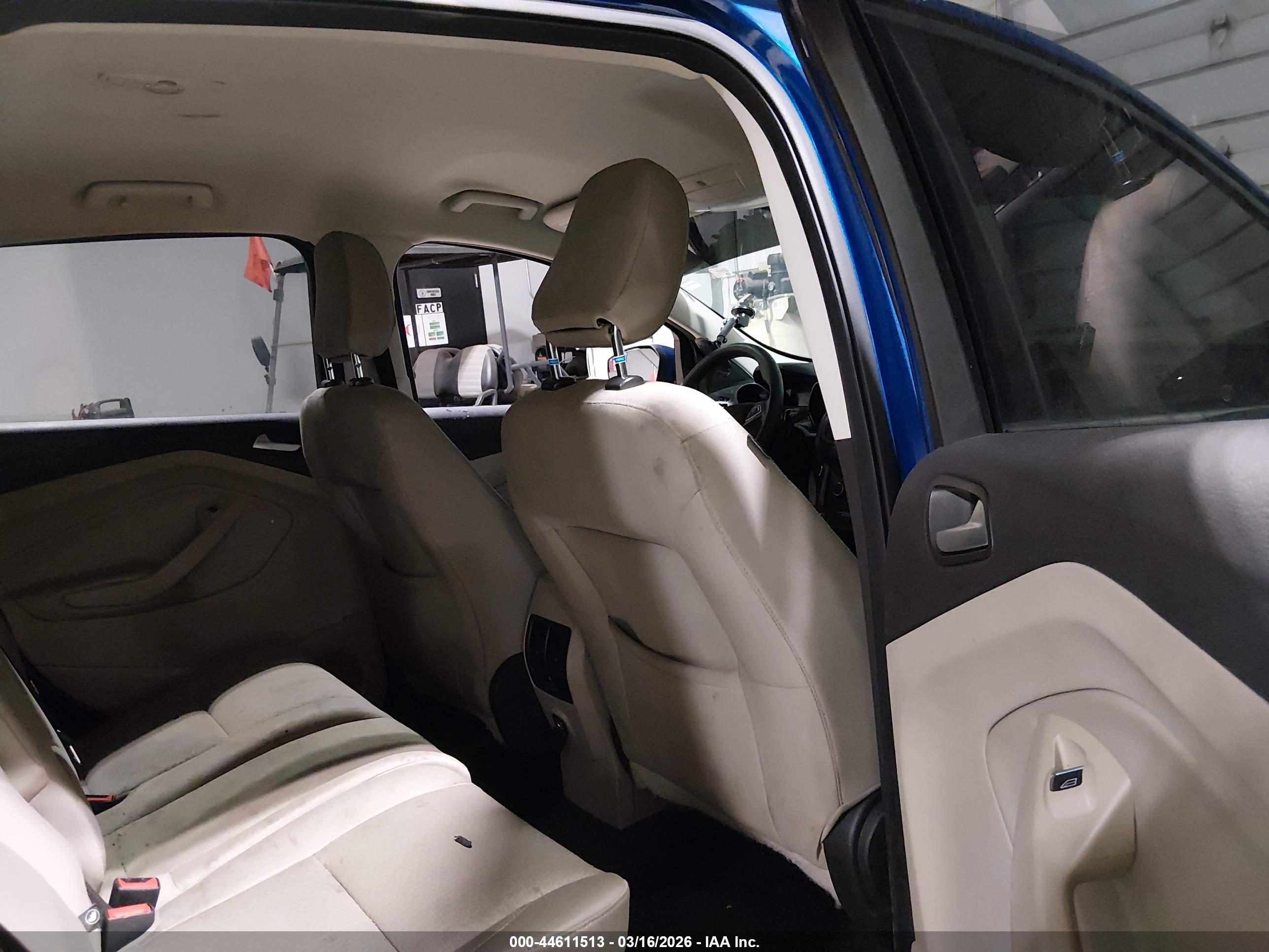 FORD ESCAPE image 8