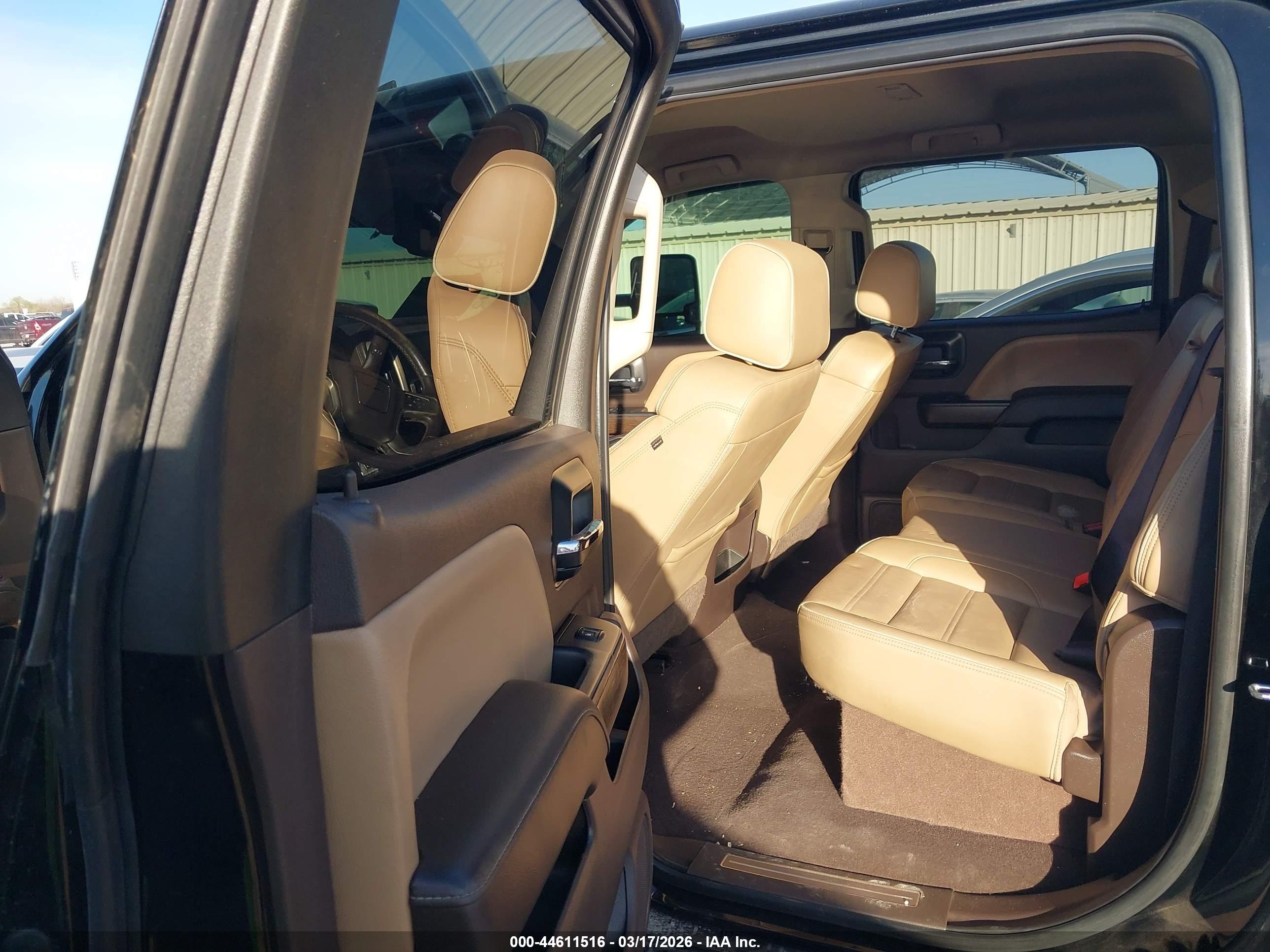 GMC SIERRA image 8