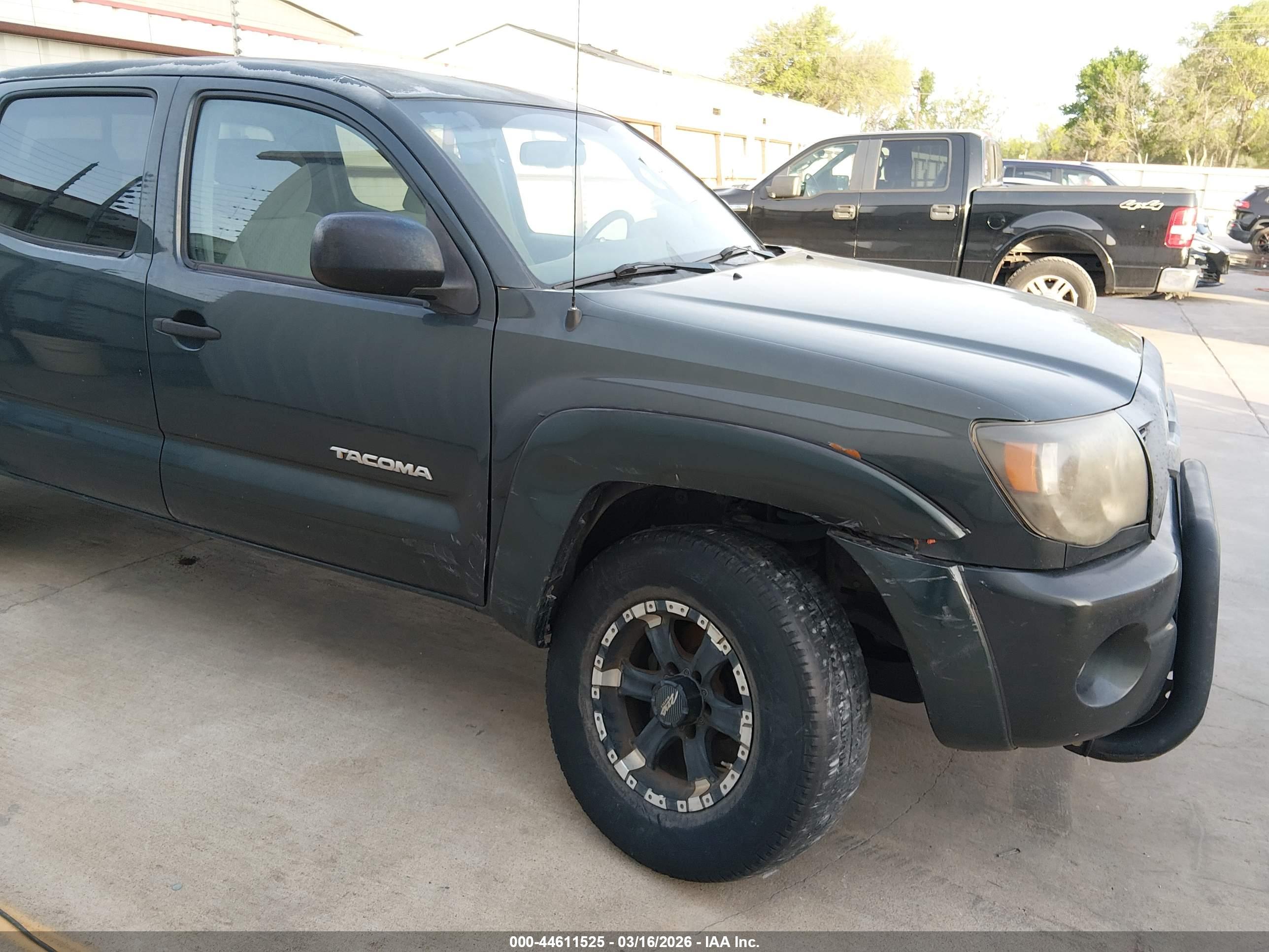 TOYOTA TACOMA image 6