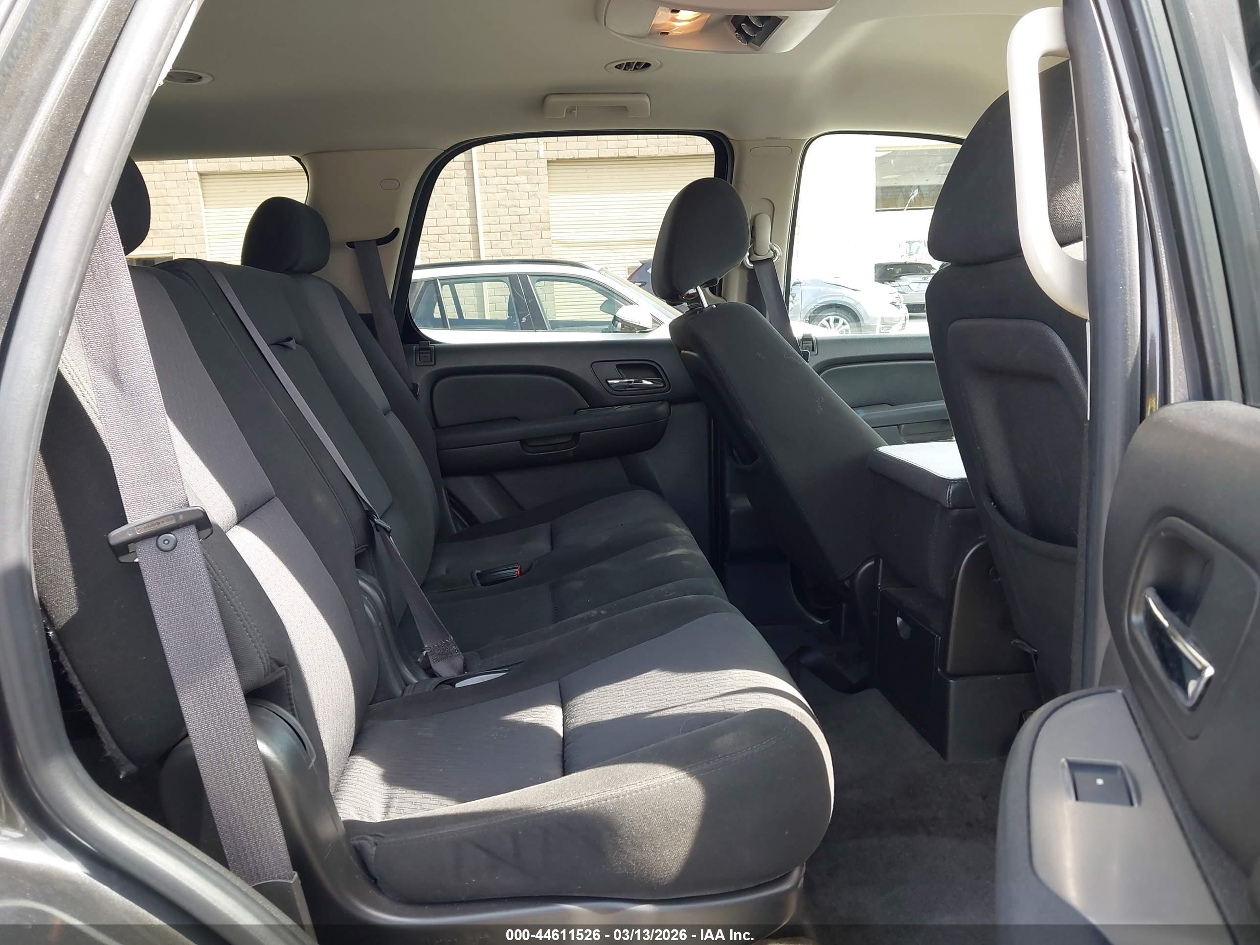 CHEVROLET TAHOE image 8