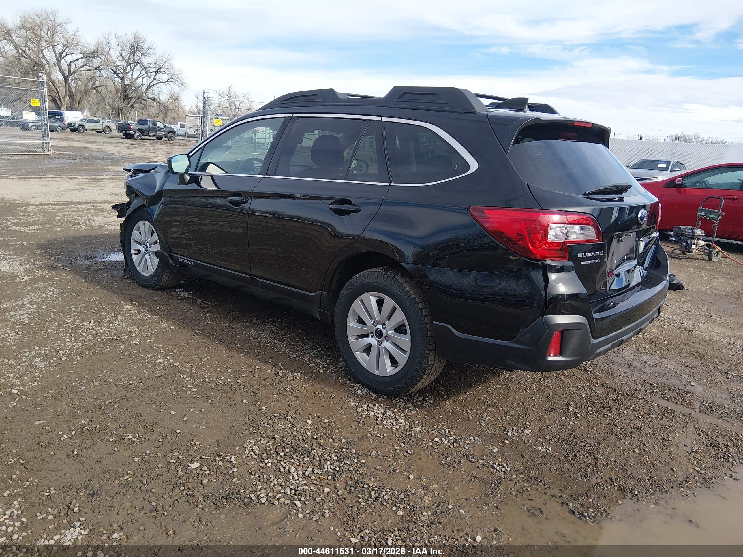 SUBARU OUTBACK image 3