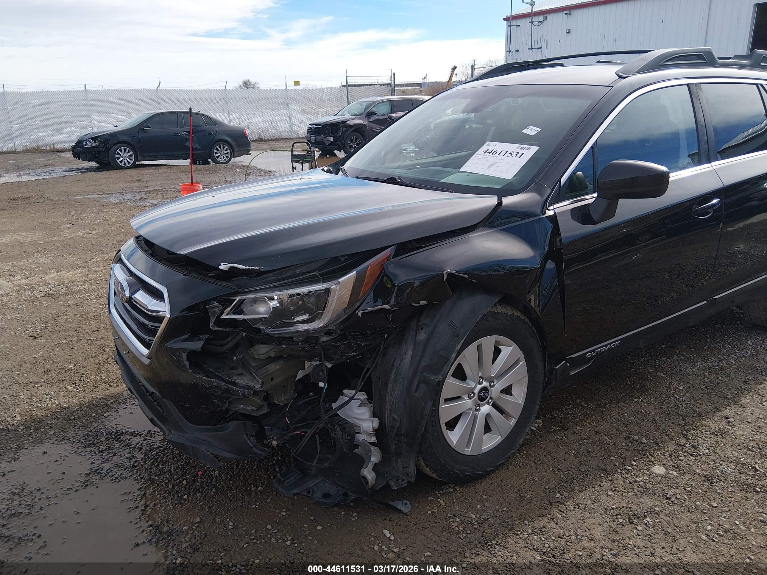 SUBARU OUTBACK image 6