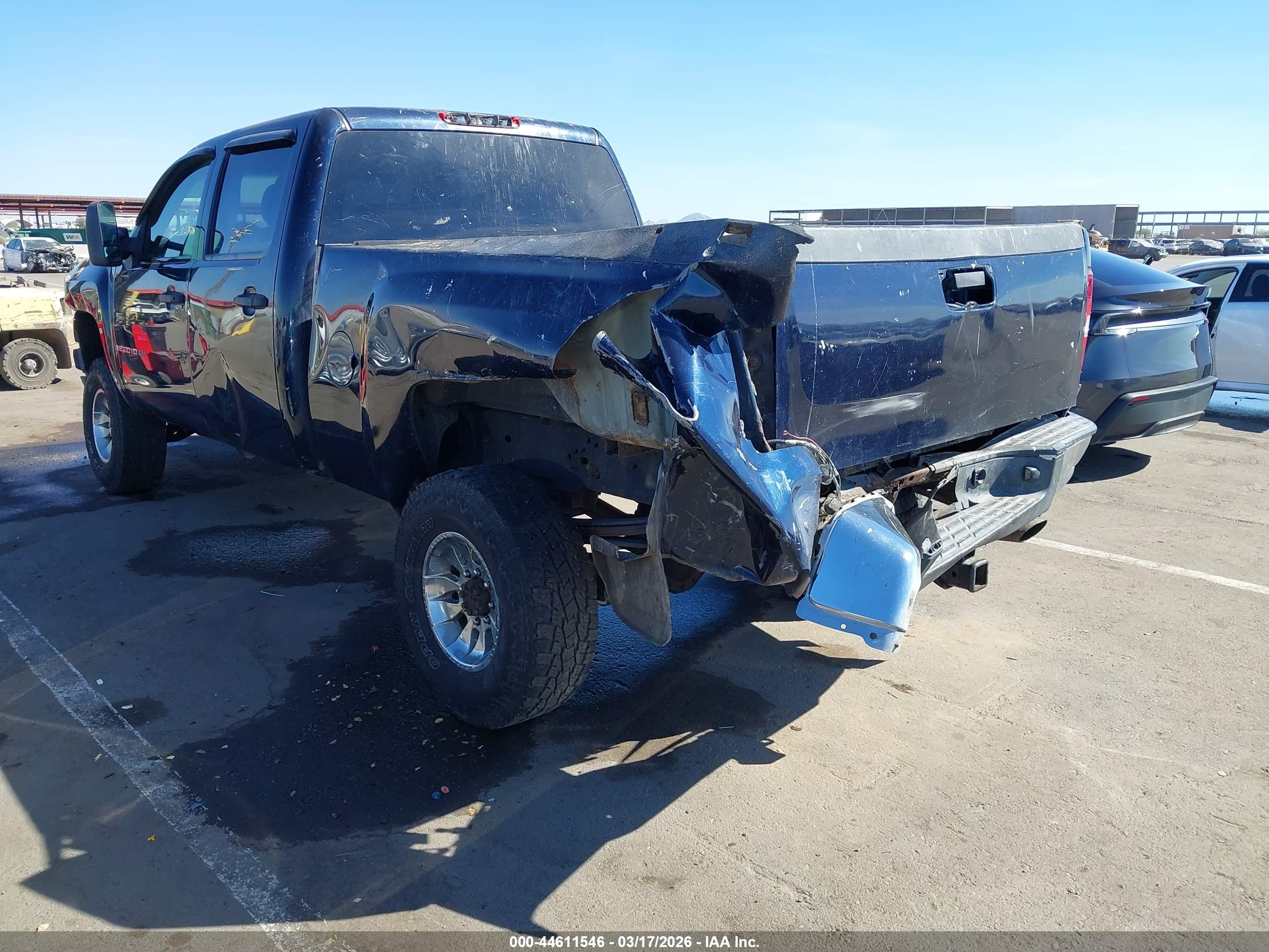 CHEVROLET SILVERADO image 3