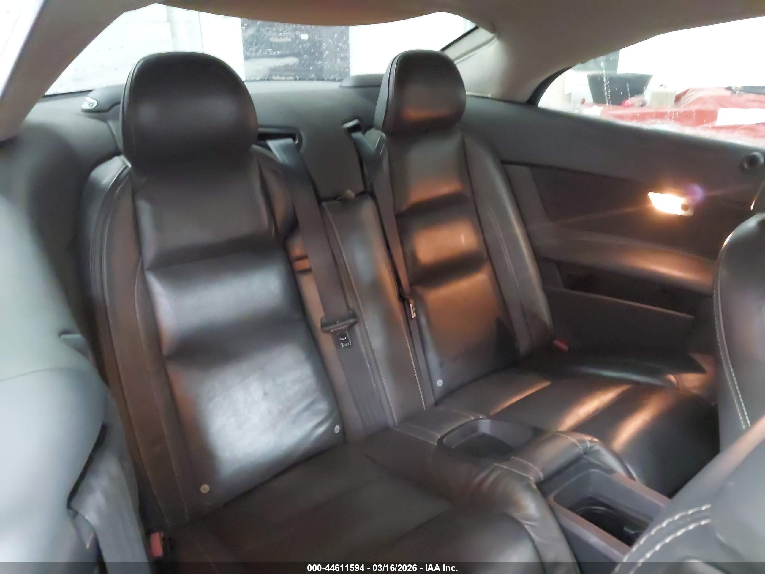 VOLVO C70 image 8