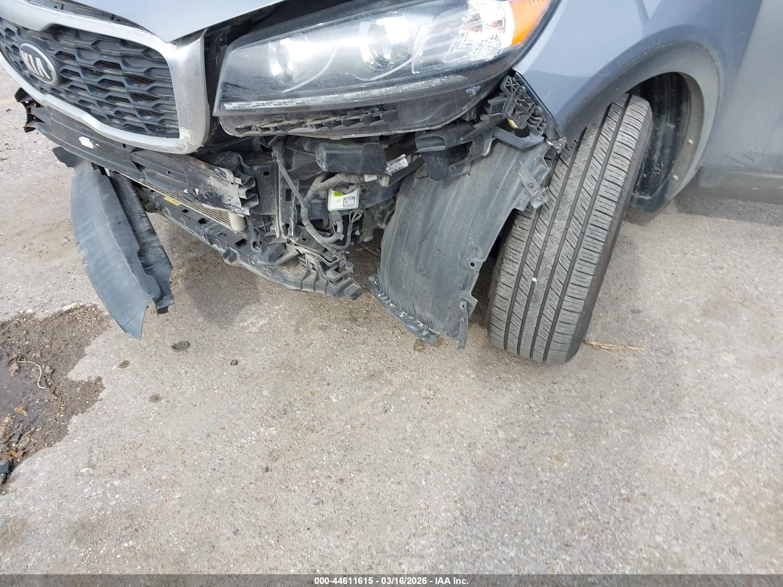 KIA SORENTO image 6